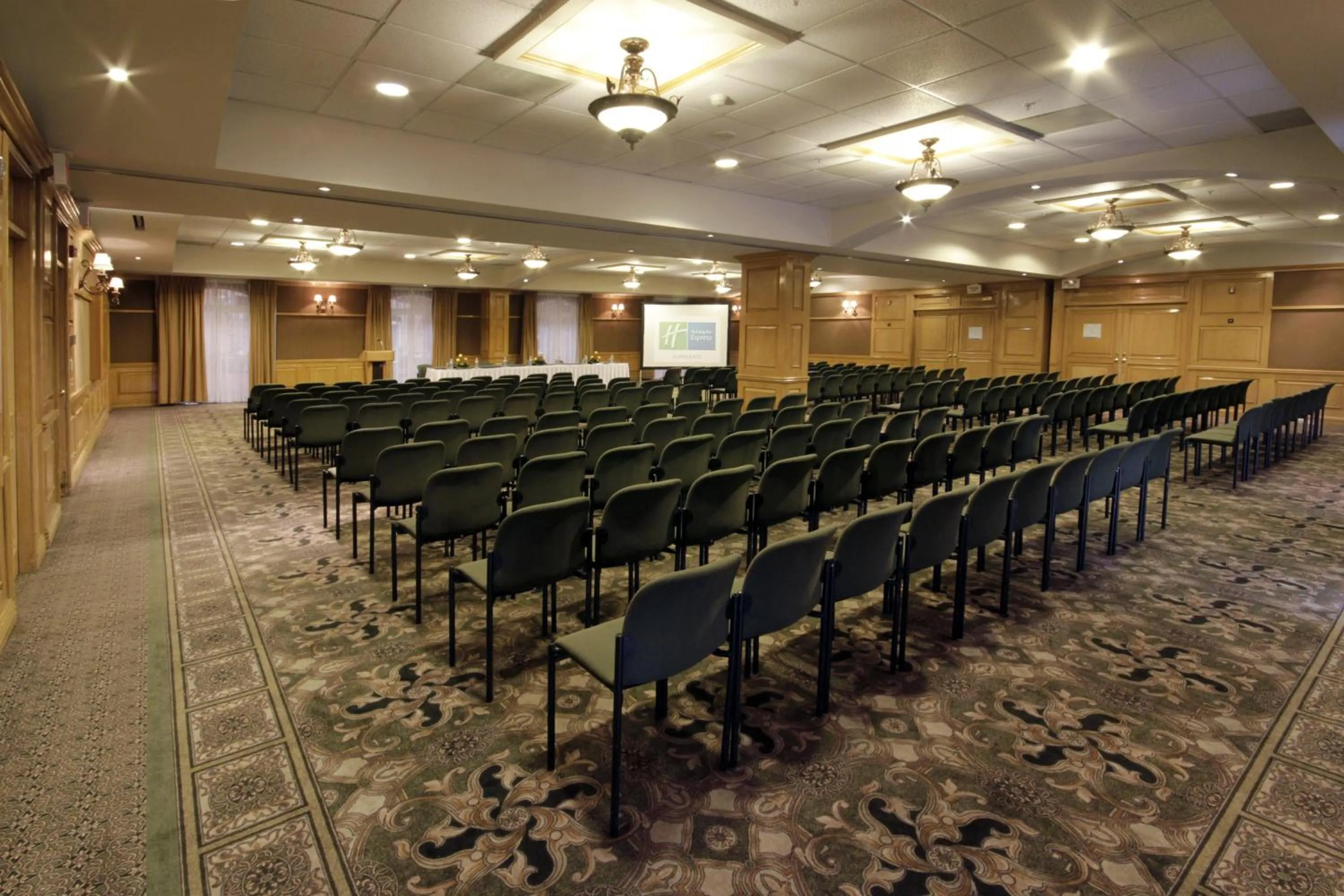 Meeting/conference room in Holiday Inn Express Guanajuato by IHG