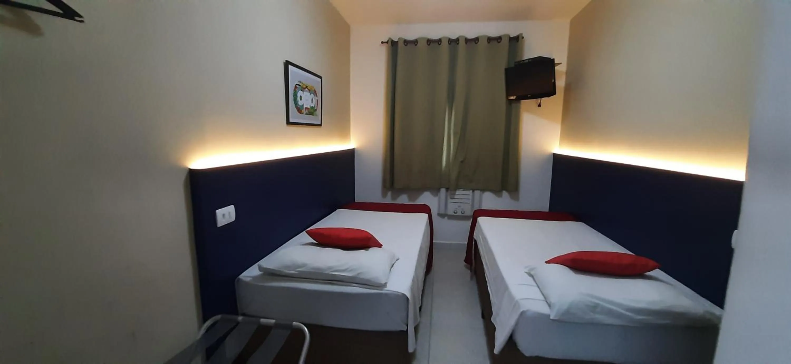 Bedroom, Bed in Hotel Angrense