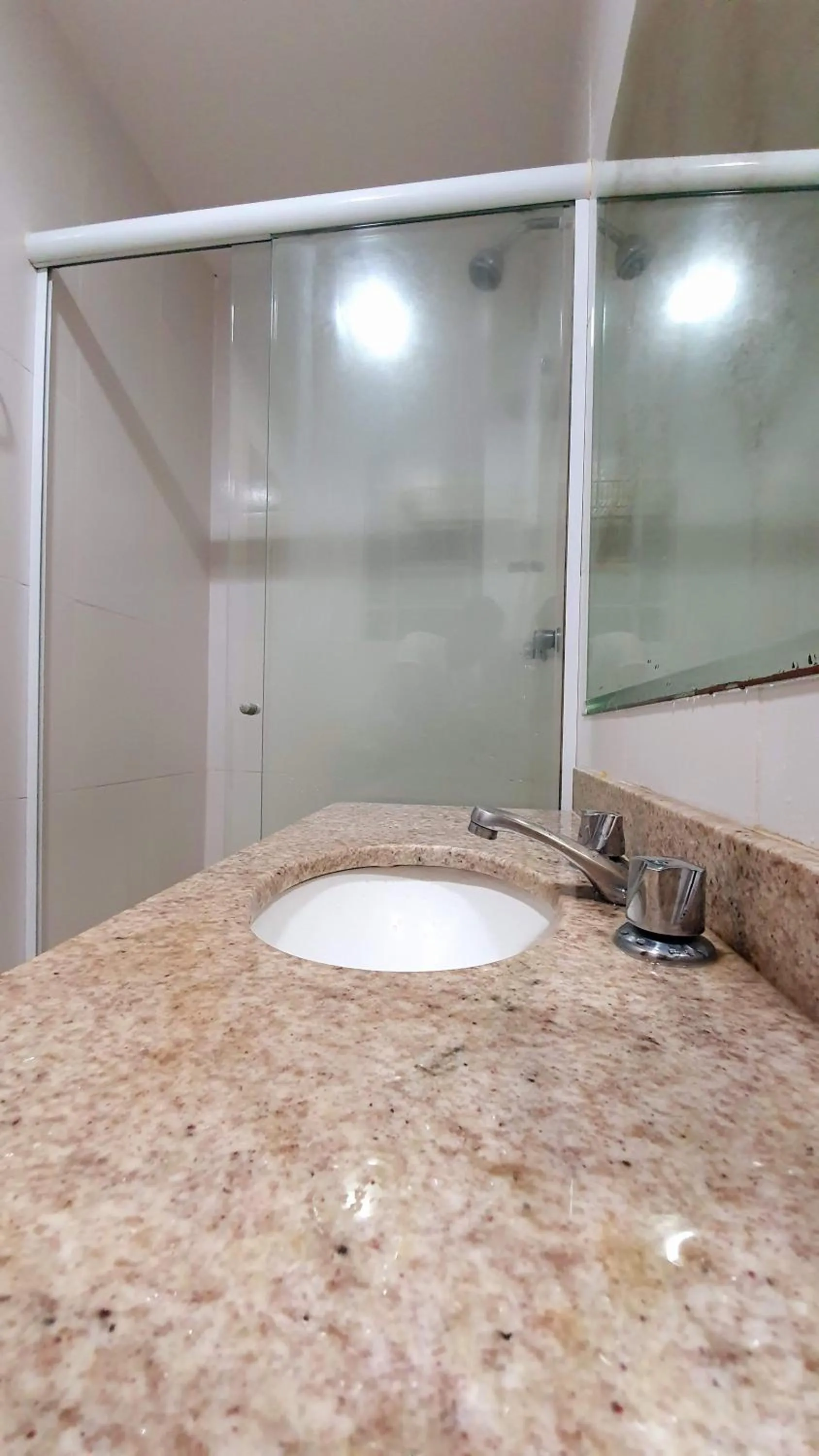 Bathroom in Hotel Angrense