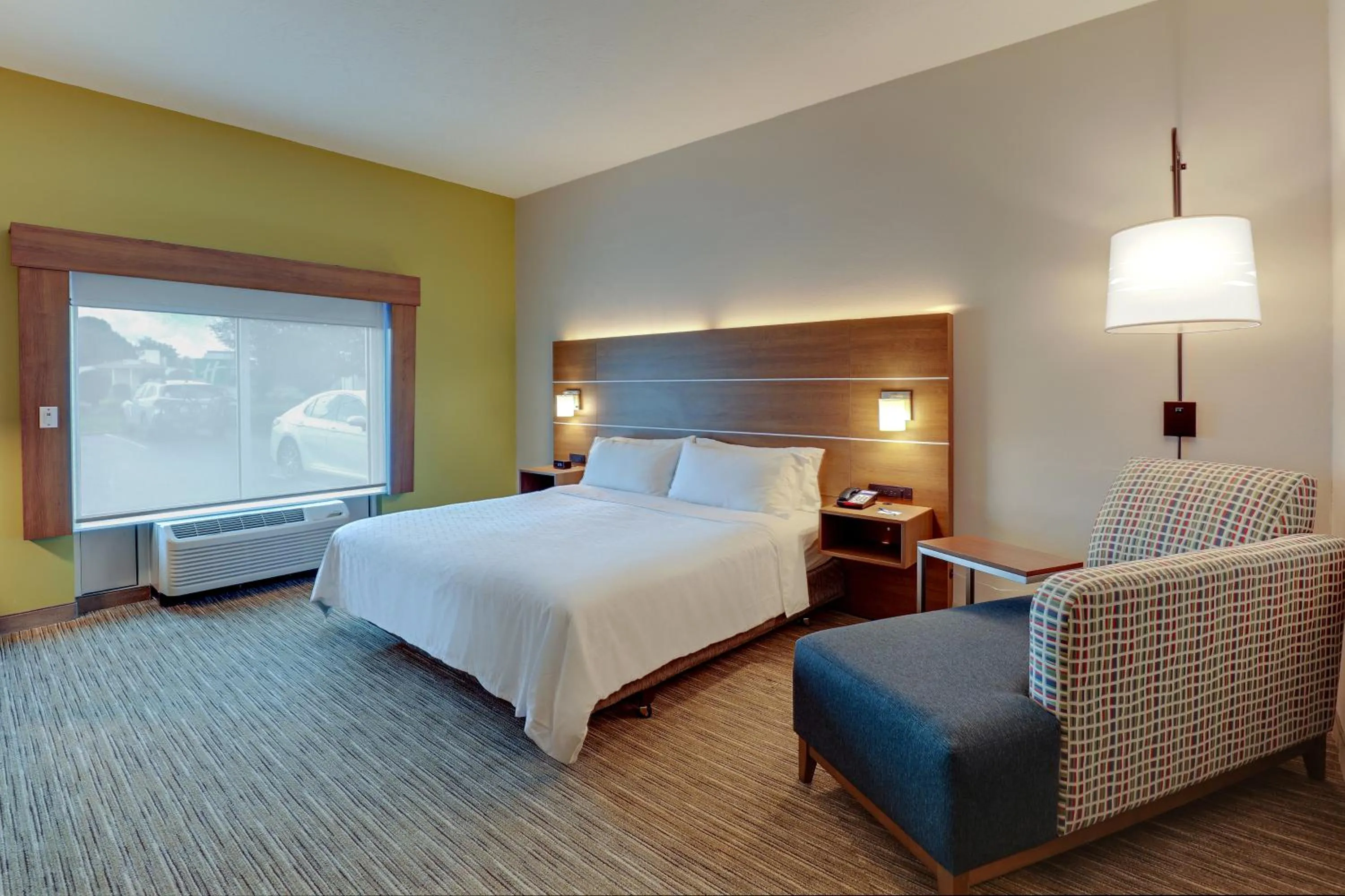 Photo of the whole room, Bed in Holiday Inn Express Campbellsville by IHG