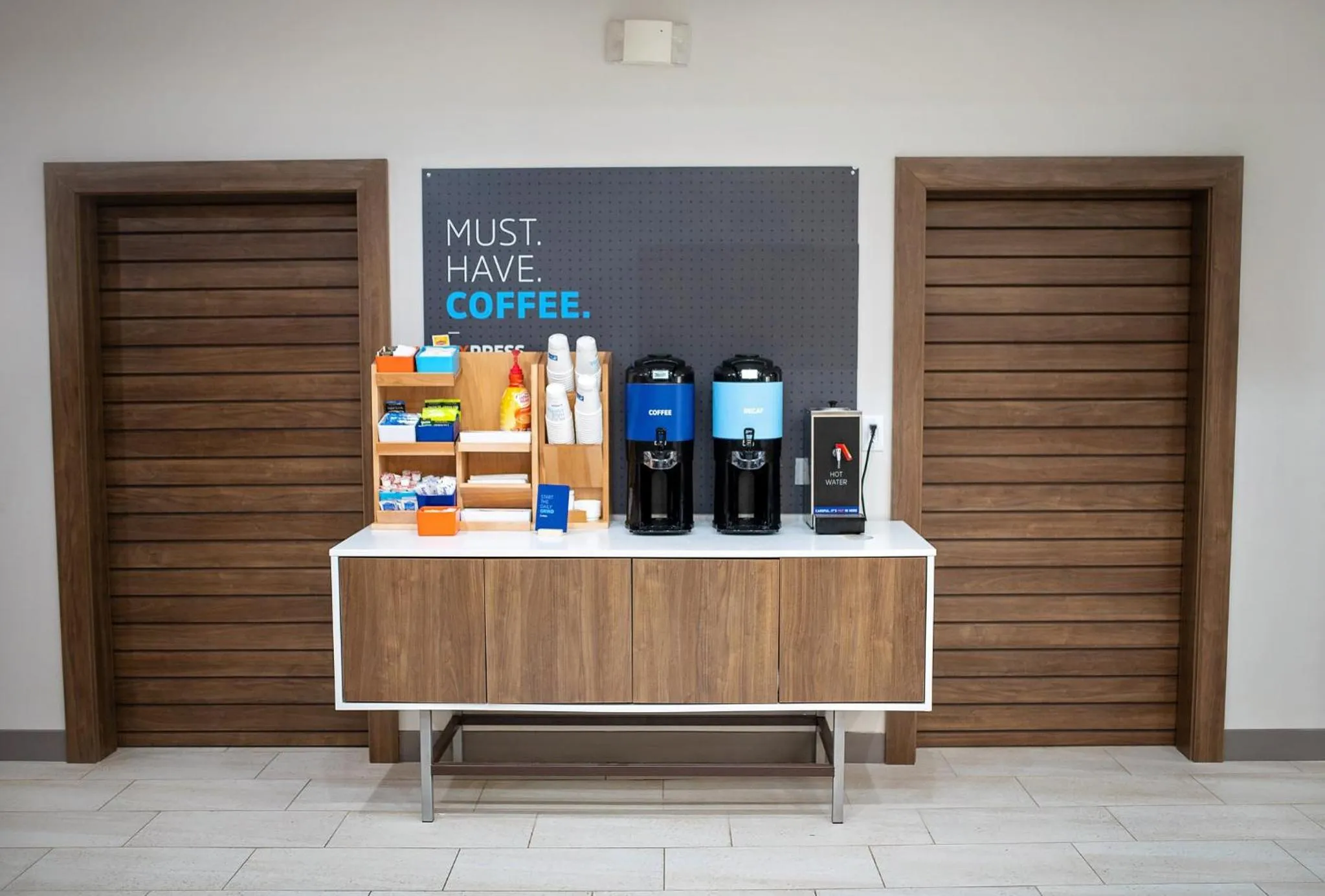 Breakfast in Holiday Inn Express Hotel & Suites Center by IHG