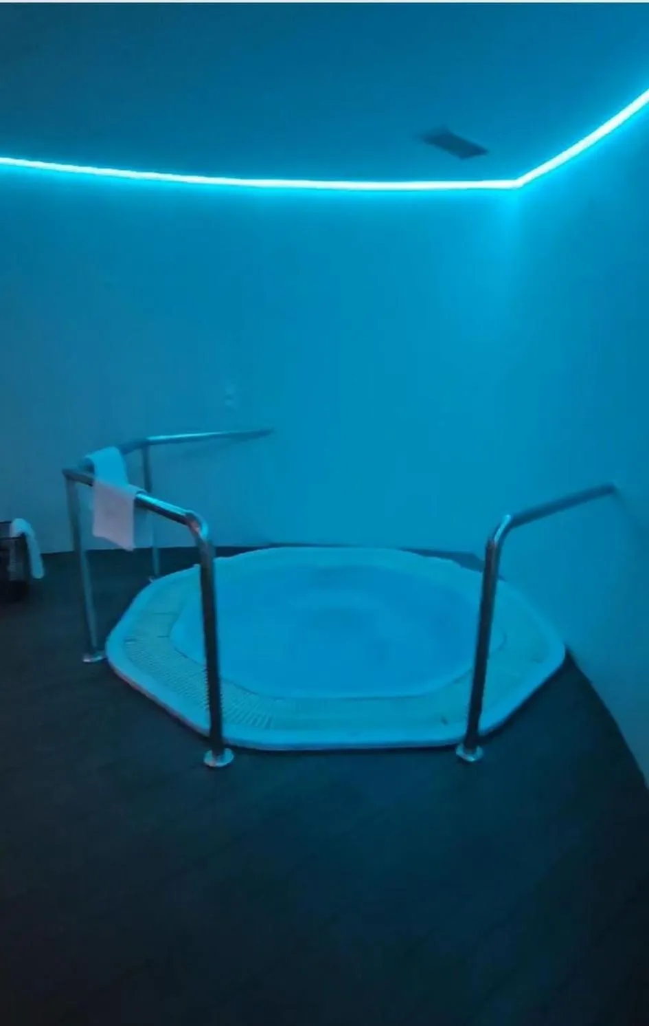 Hot Tub in Motel Caldas