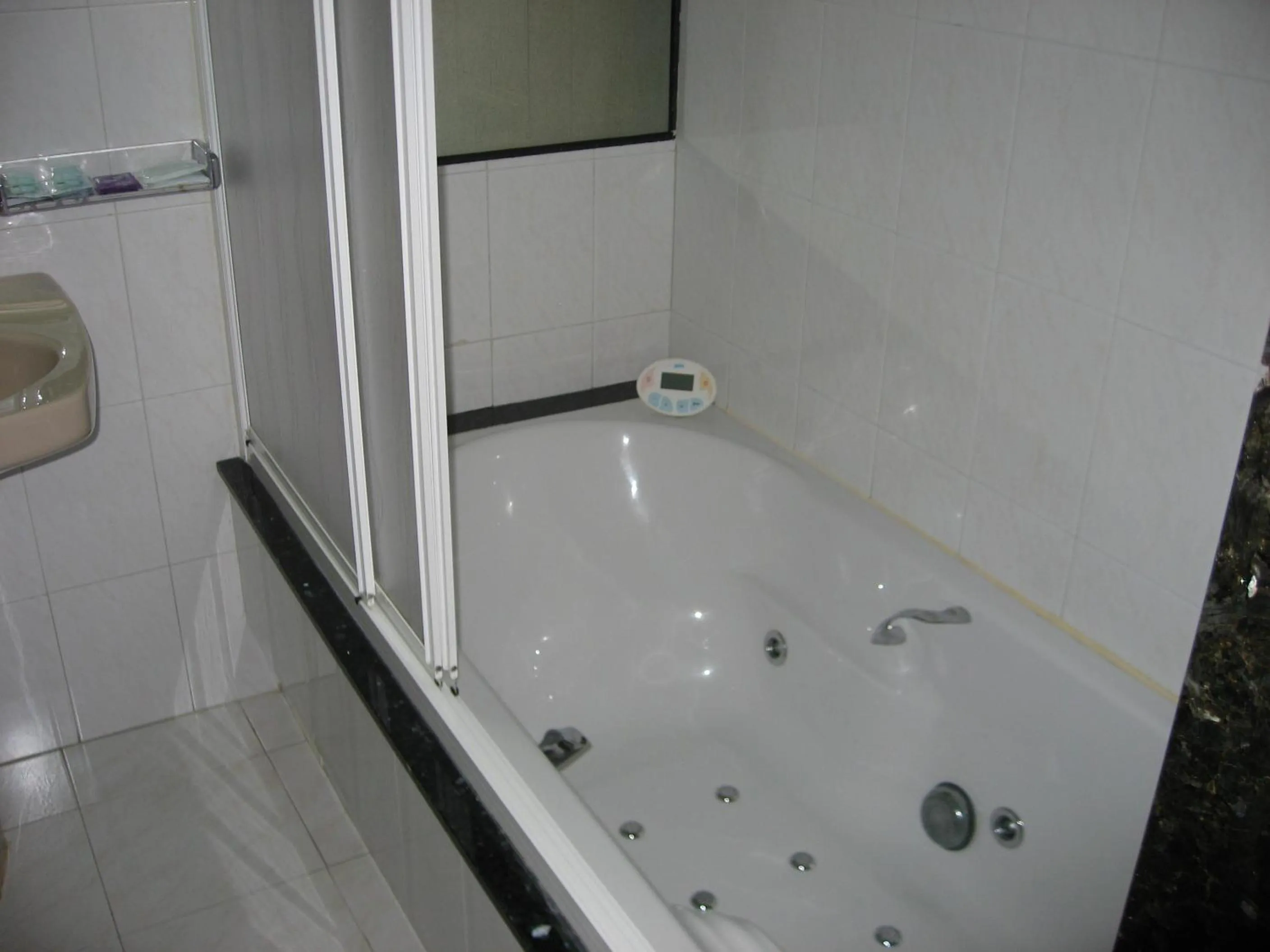 Bathroom in Motel Caldas