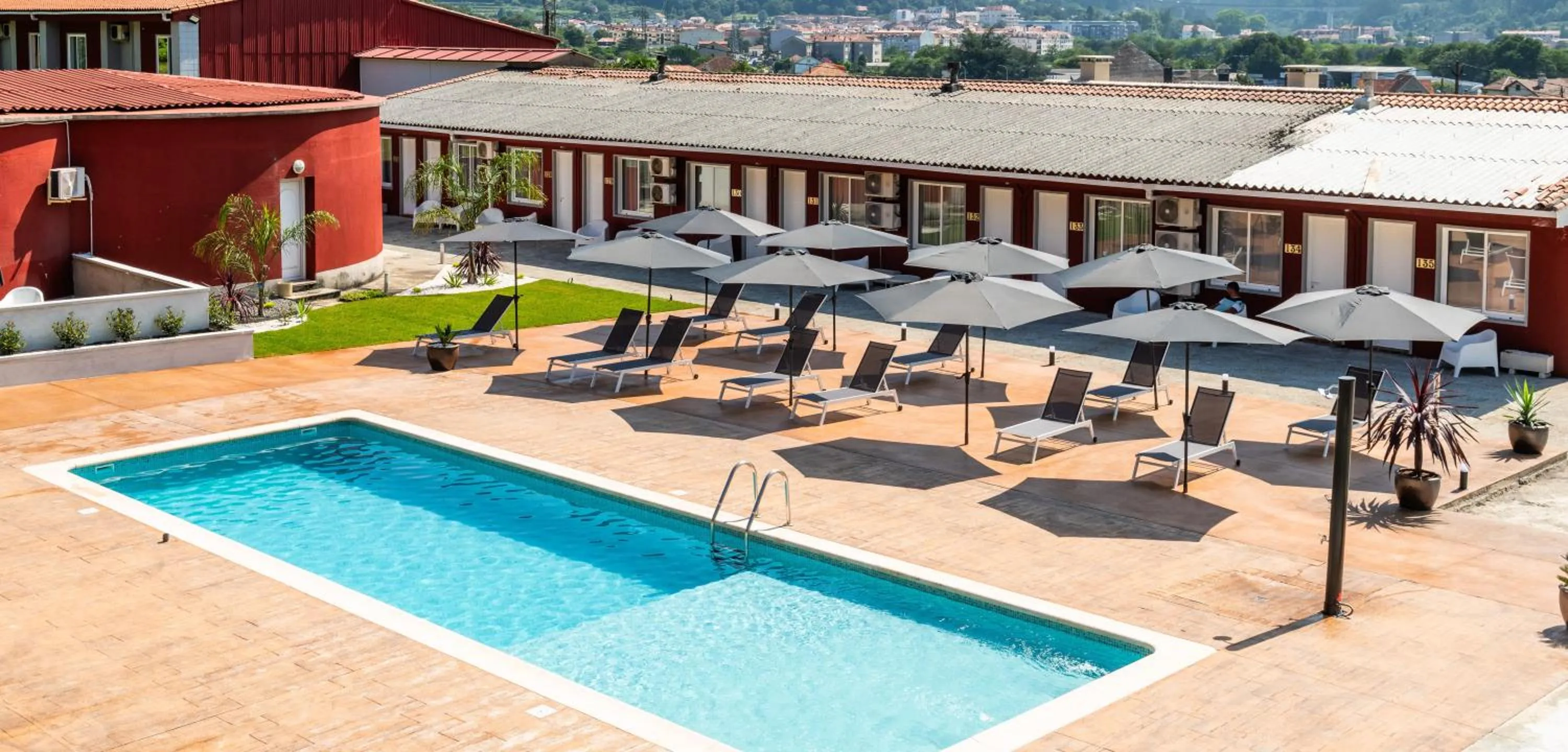 Swimming pool in Motel Caldas