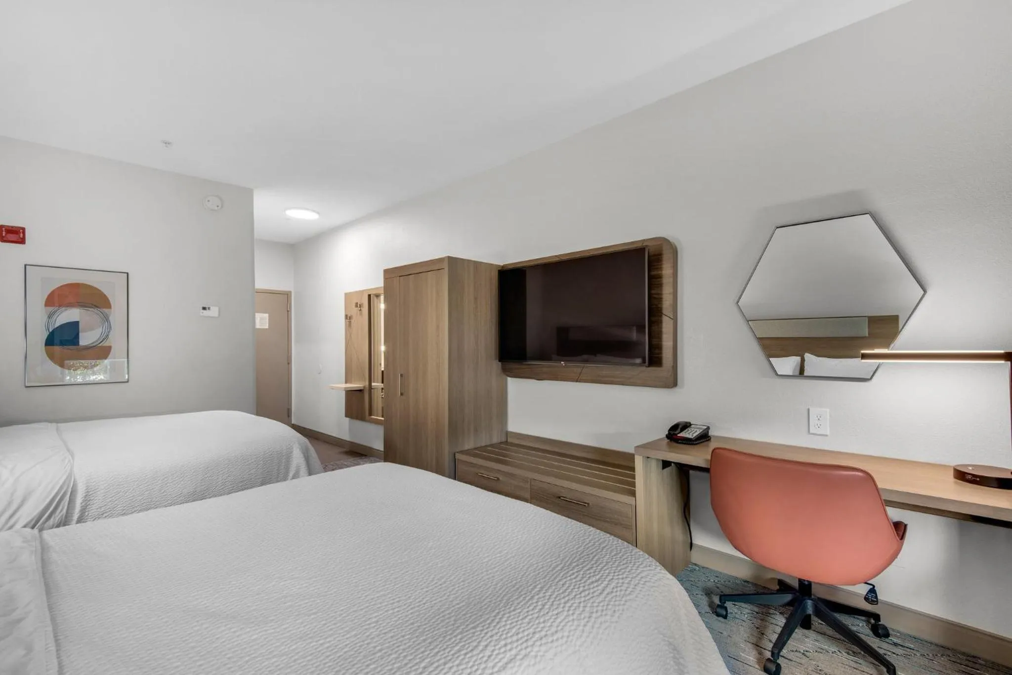 Photo of the whole room, Bed in Holiday Inn Express Destin E - Commons Mall Area by IHG