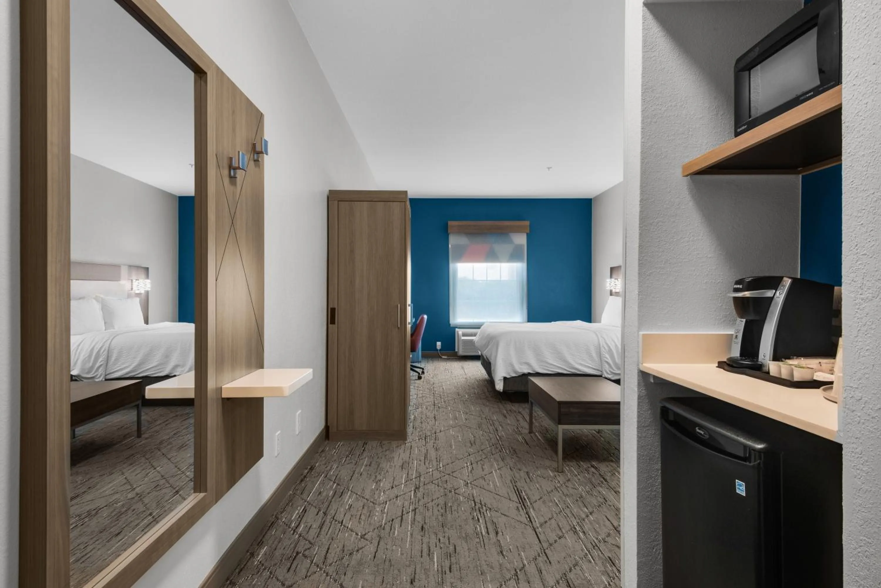 Bed in Holiday Inn Express Destin E - Commons Mall Area by IHG