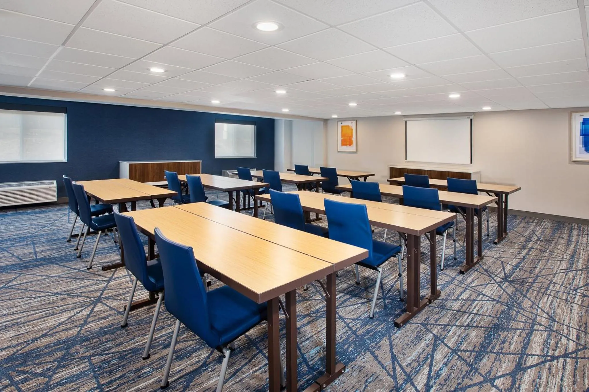 Meeting/conference room in Holiday Inn Express Casper I-25 by IHG