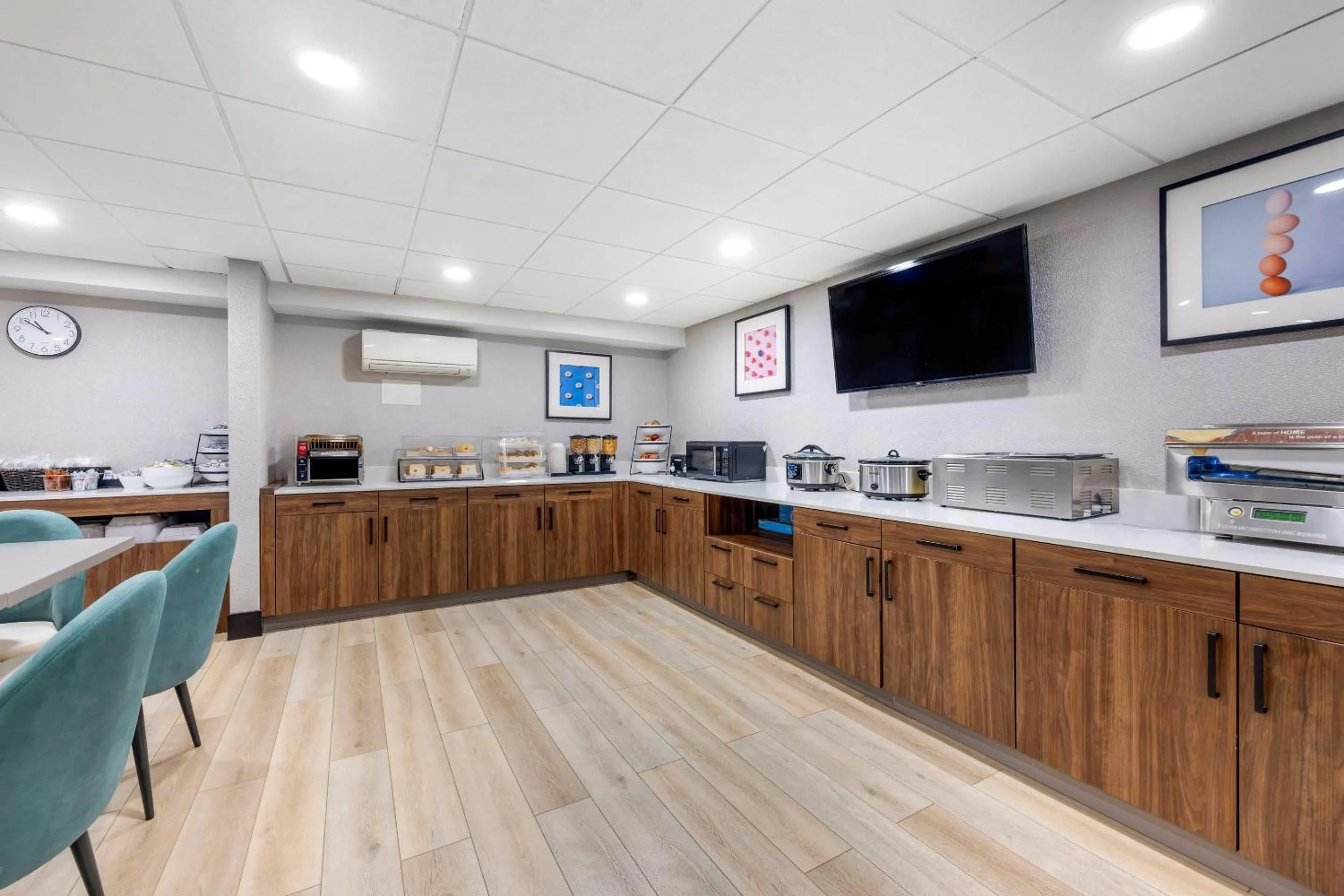 Breakfast in The Capitol Hotel Downtown, an Ascend Collection Hotel