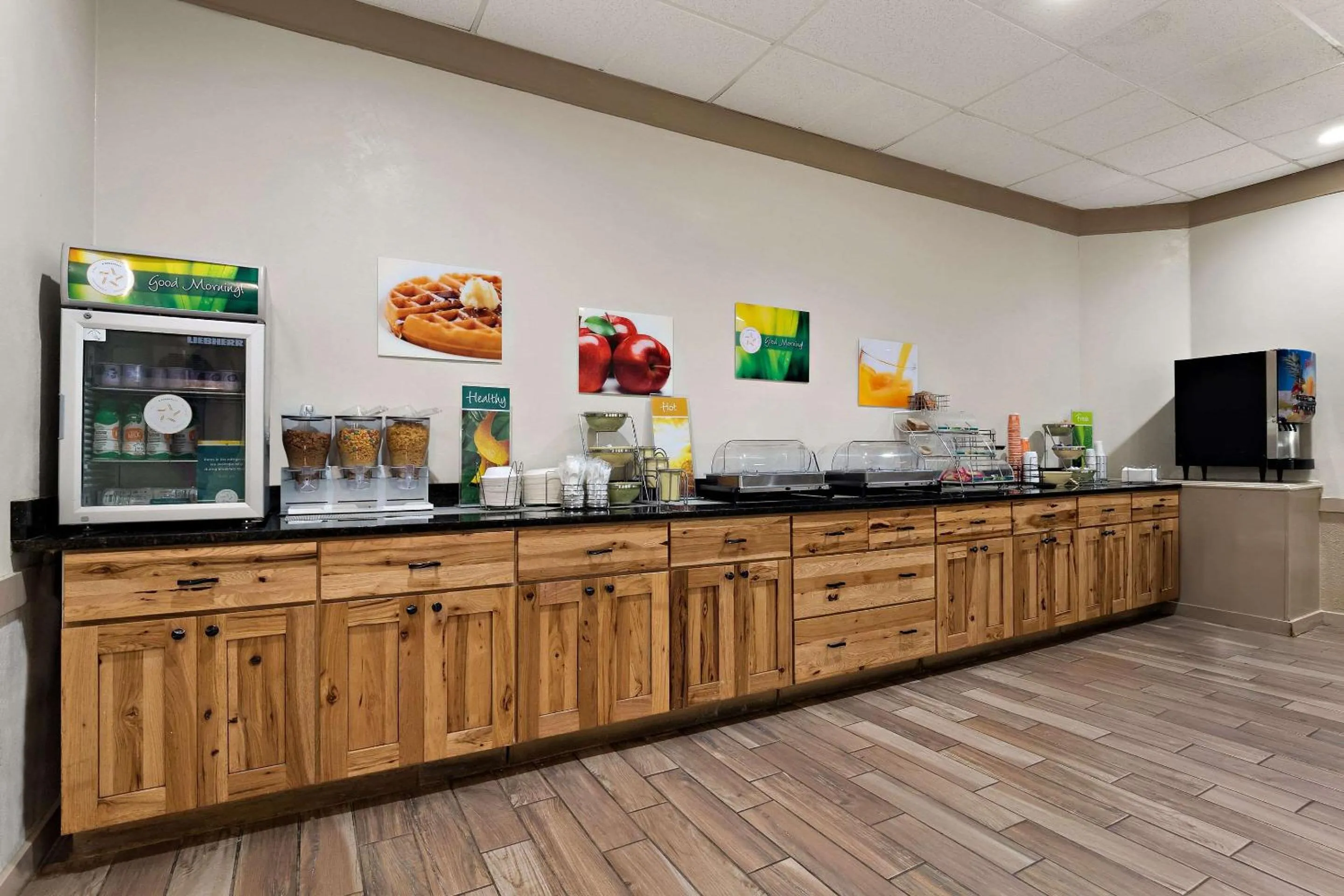 Breakfast in Quality Inn & Suites Craig