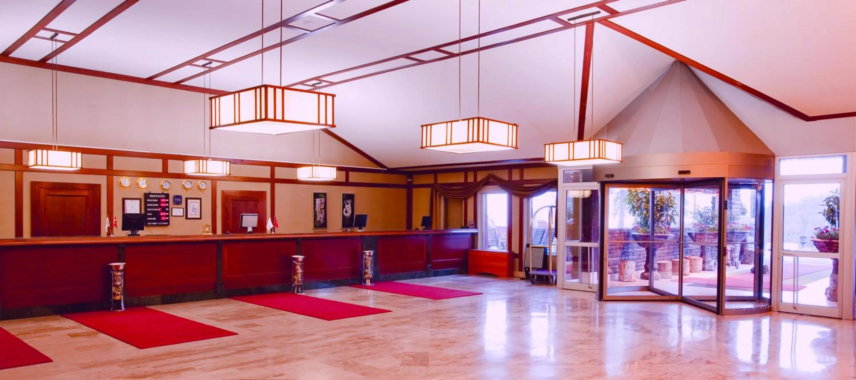 Lobby or reception in The Green Park Kartepe