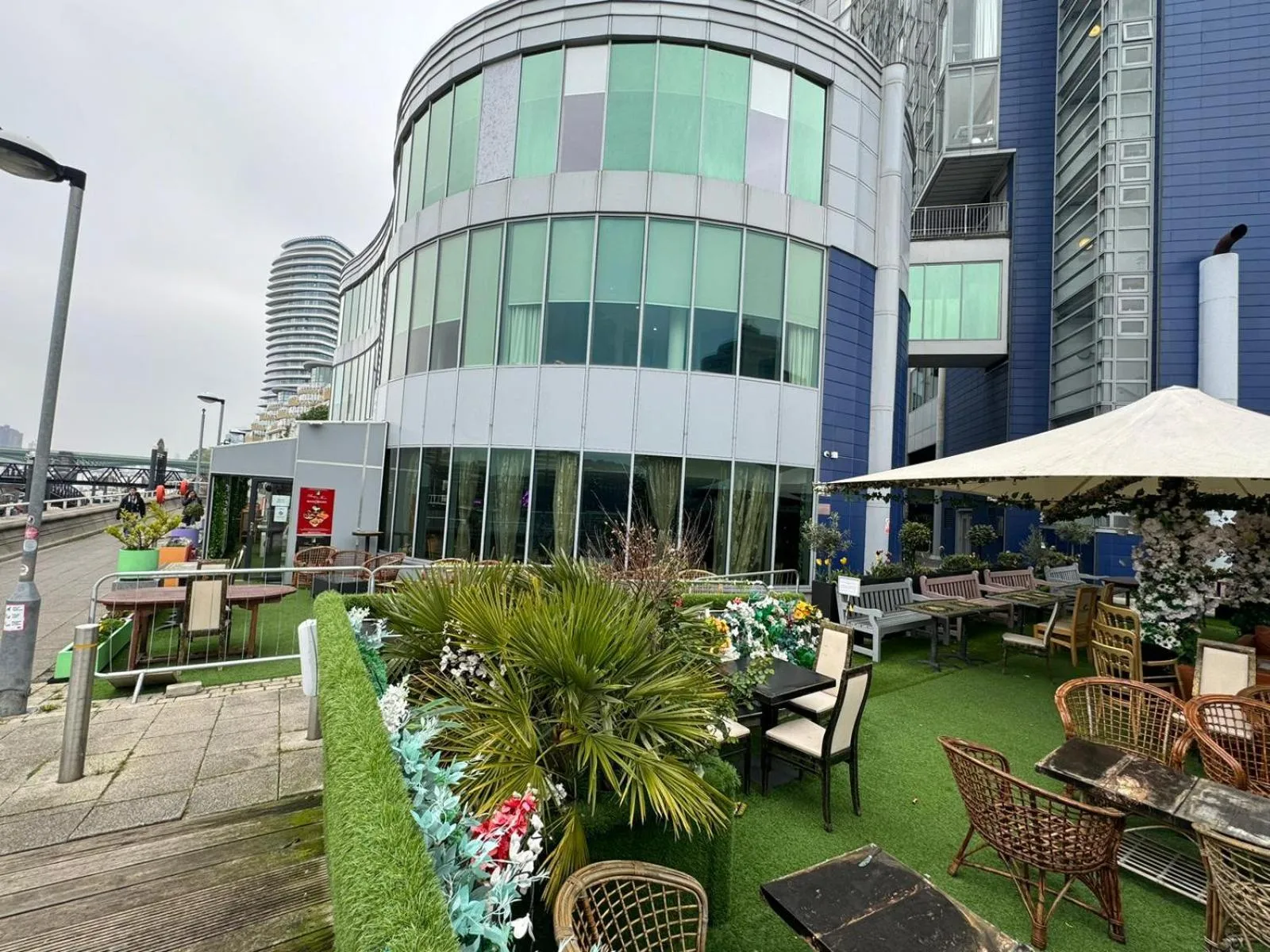 Restaurant/places to eat in Rafayel Hotel & Spa