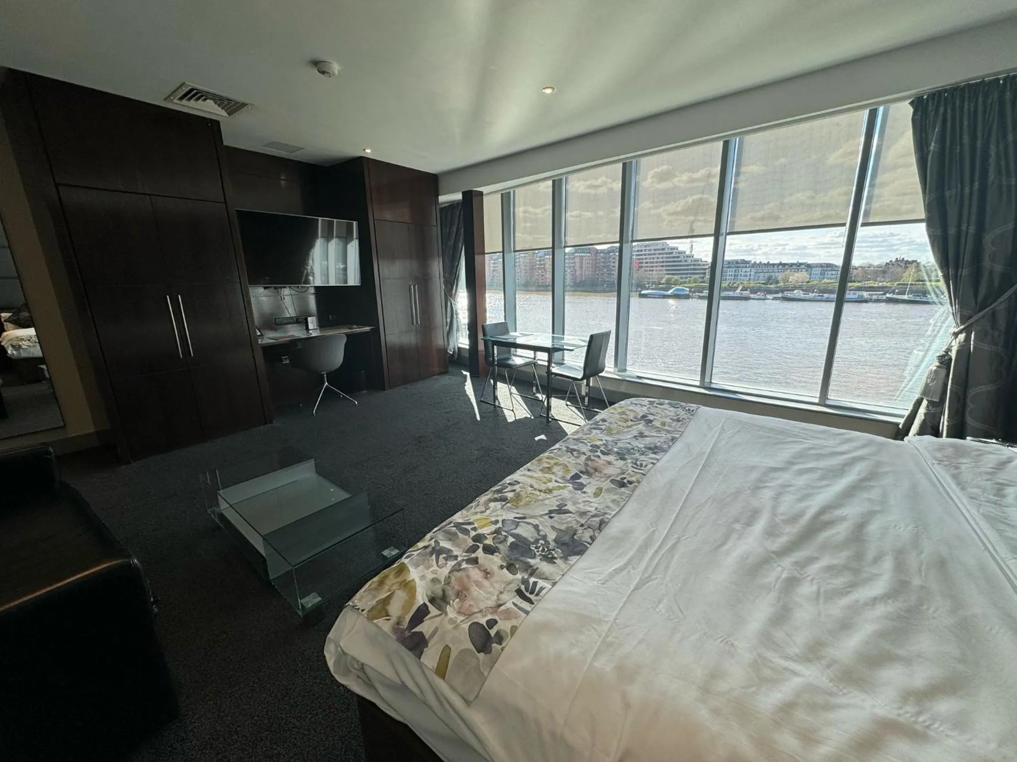 Bed in Rafayel Hotel & Spa