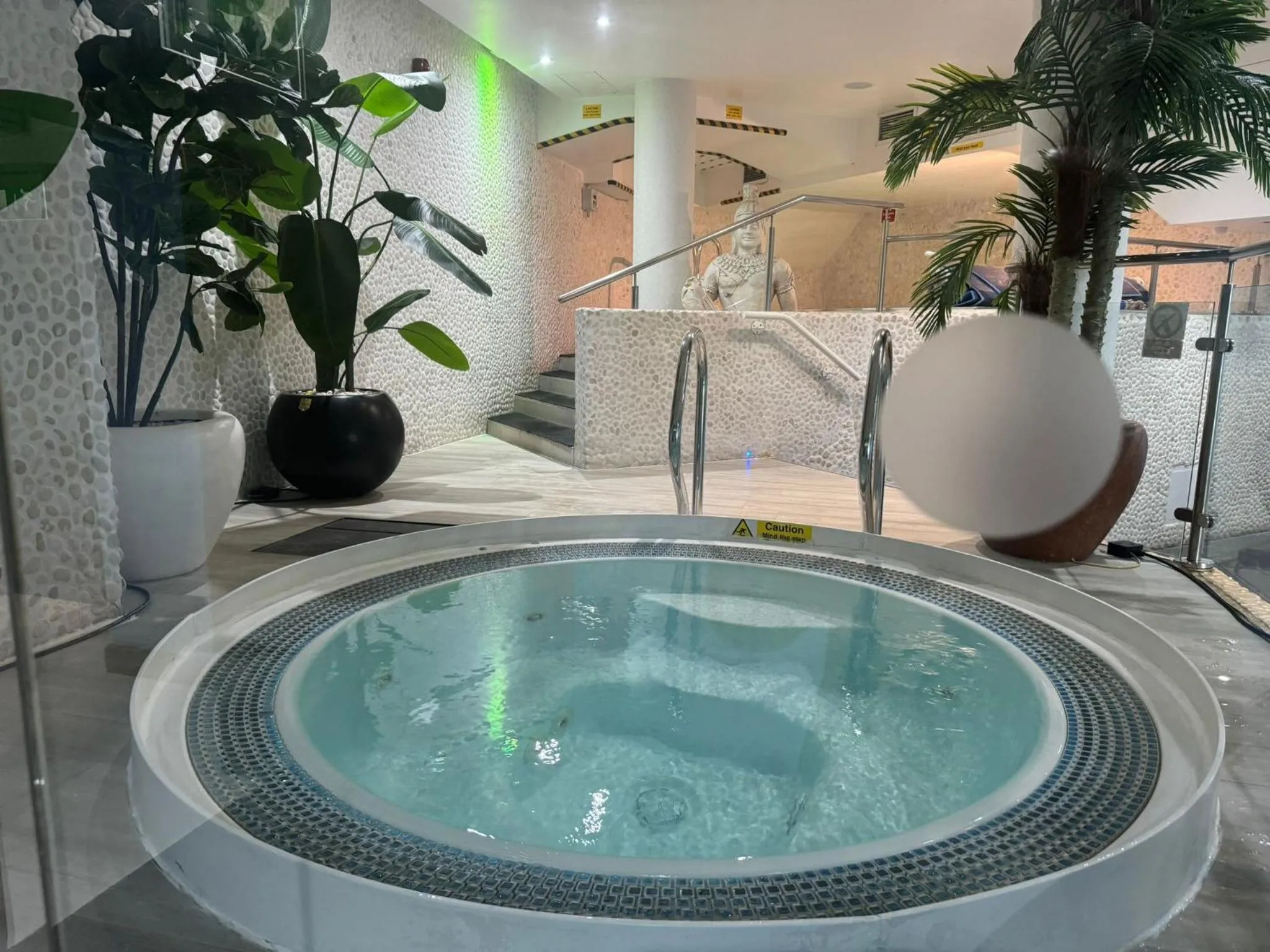 Hot Tub in Rafayel Hotel & Spa
