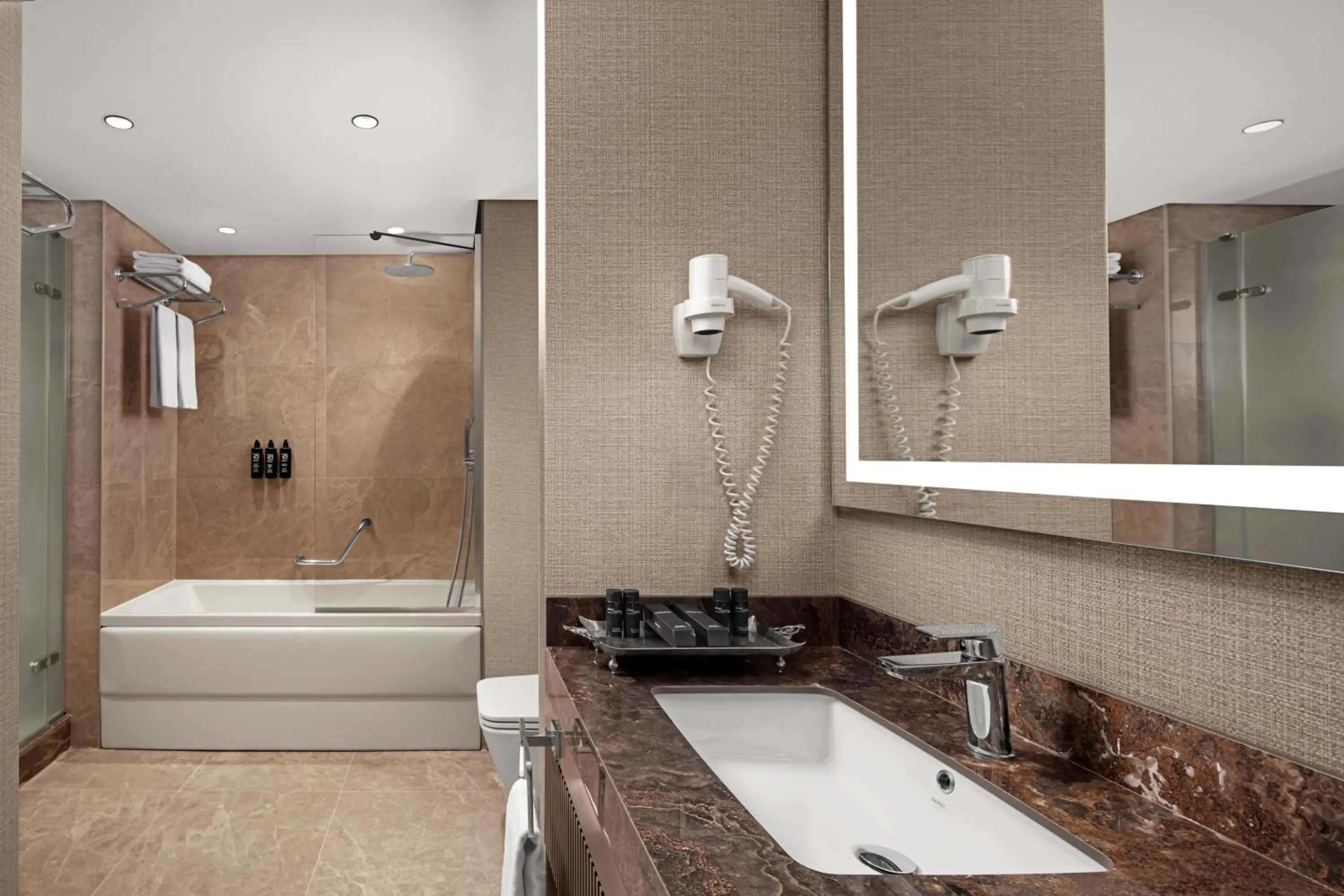 Shower in Grand Cevahir Hotel Convention Center