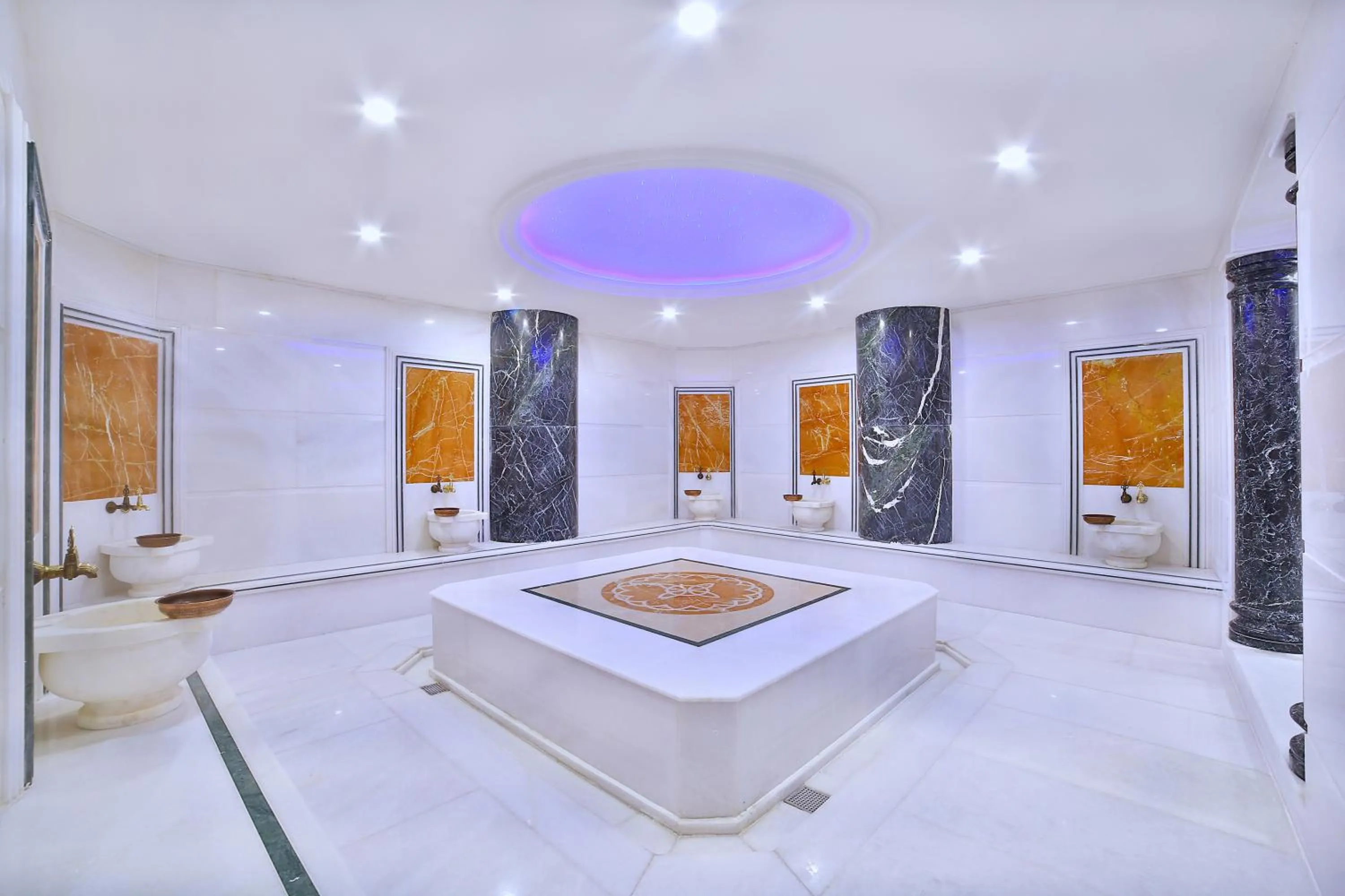 Public Bath in Elazığ Marathon Hotel