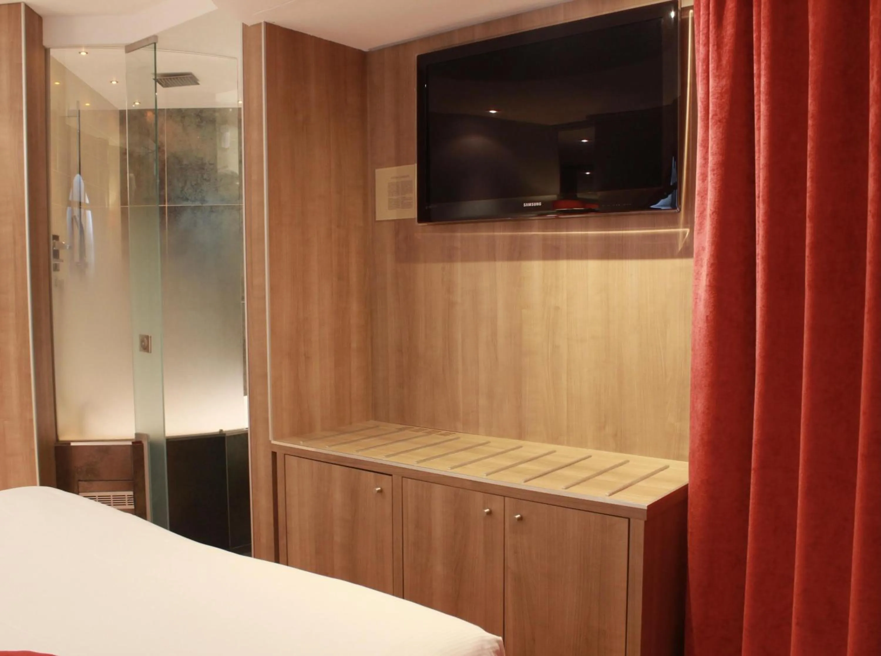 Other, Bed in Secret de Paris - Hotel & Spa