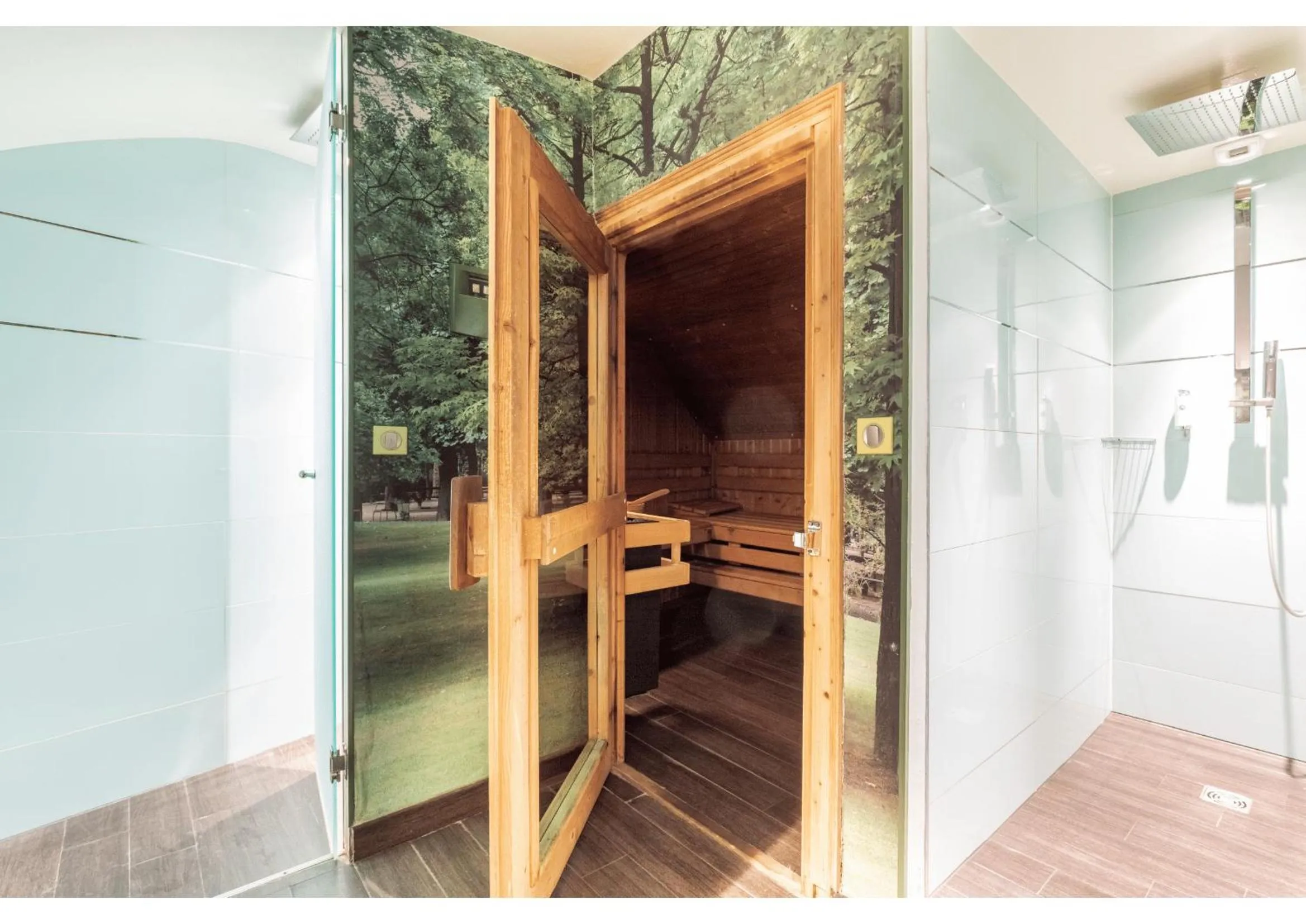 Sauna in Secret de Paris - Hotel & Spa