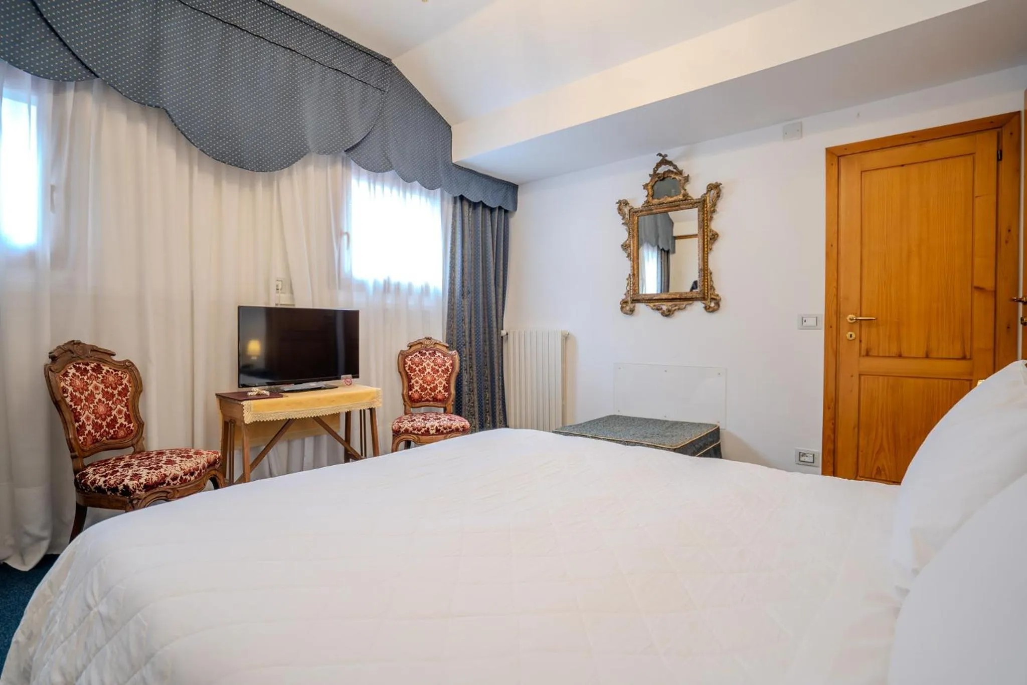 Photo of the whole room, Bed in Ca' Angeli