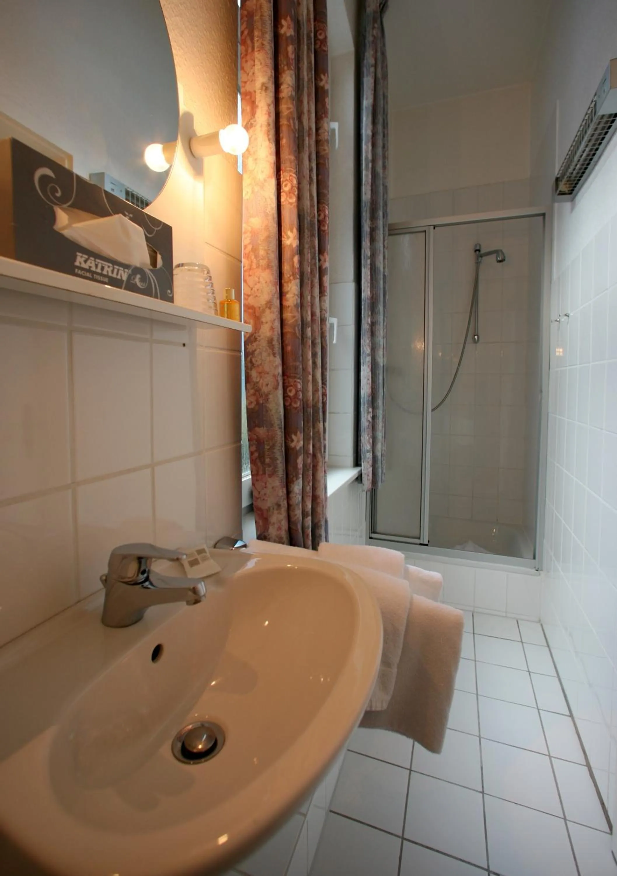 Bathroom in Hotel Gutenberg