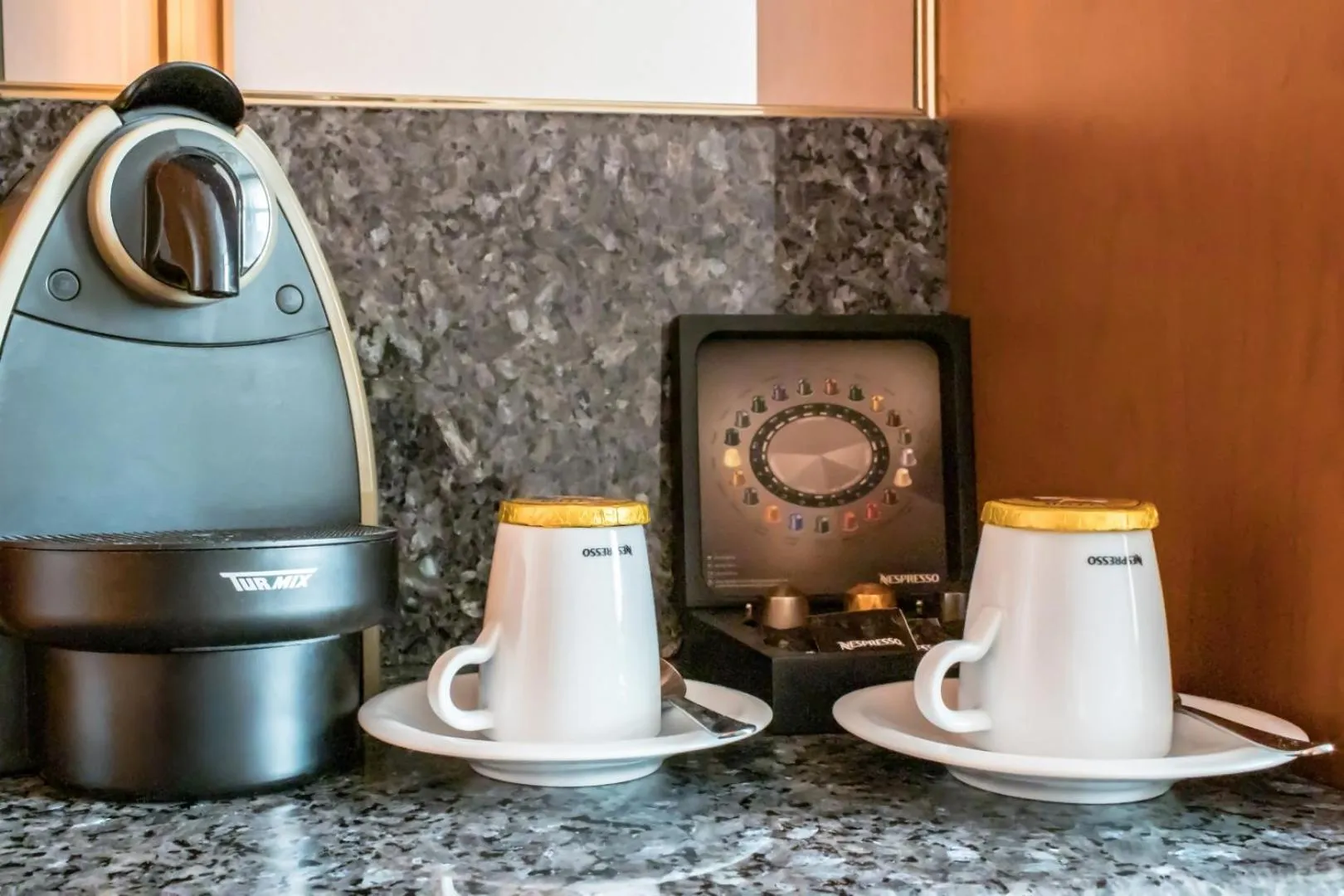 Coffee/tea facilities in Hotel Corvinus Vienna