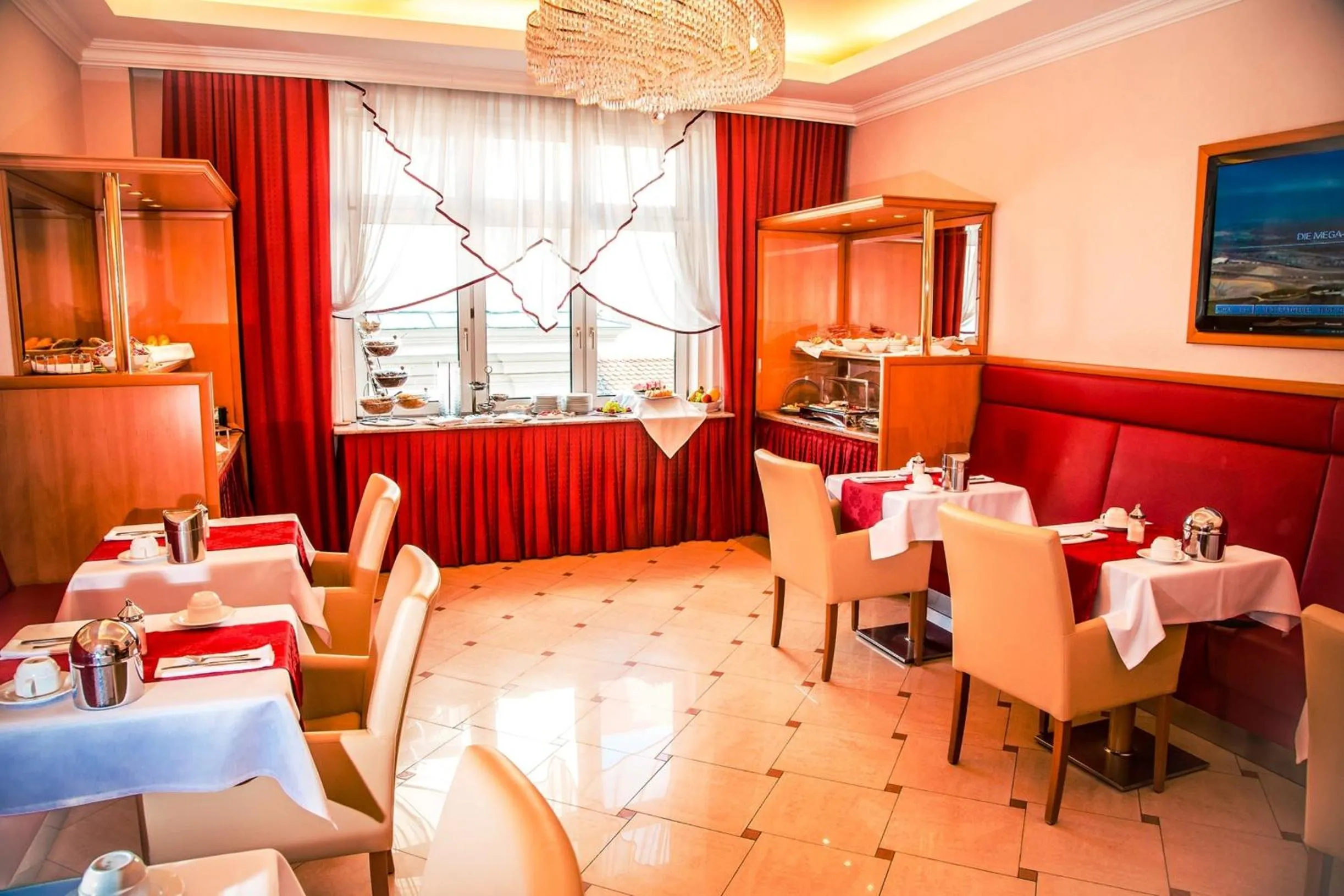 Restaurant/places to eat in Hotel Corvinus Vienna