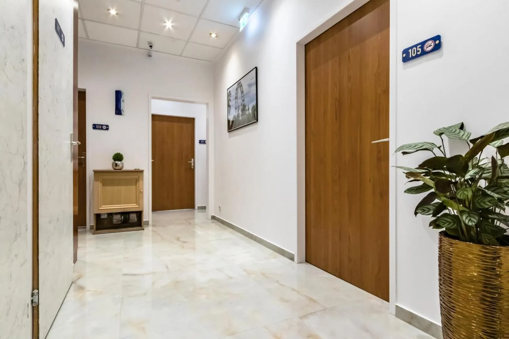 Facade/entrance in Hotel Corvinus Vienna