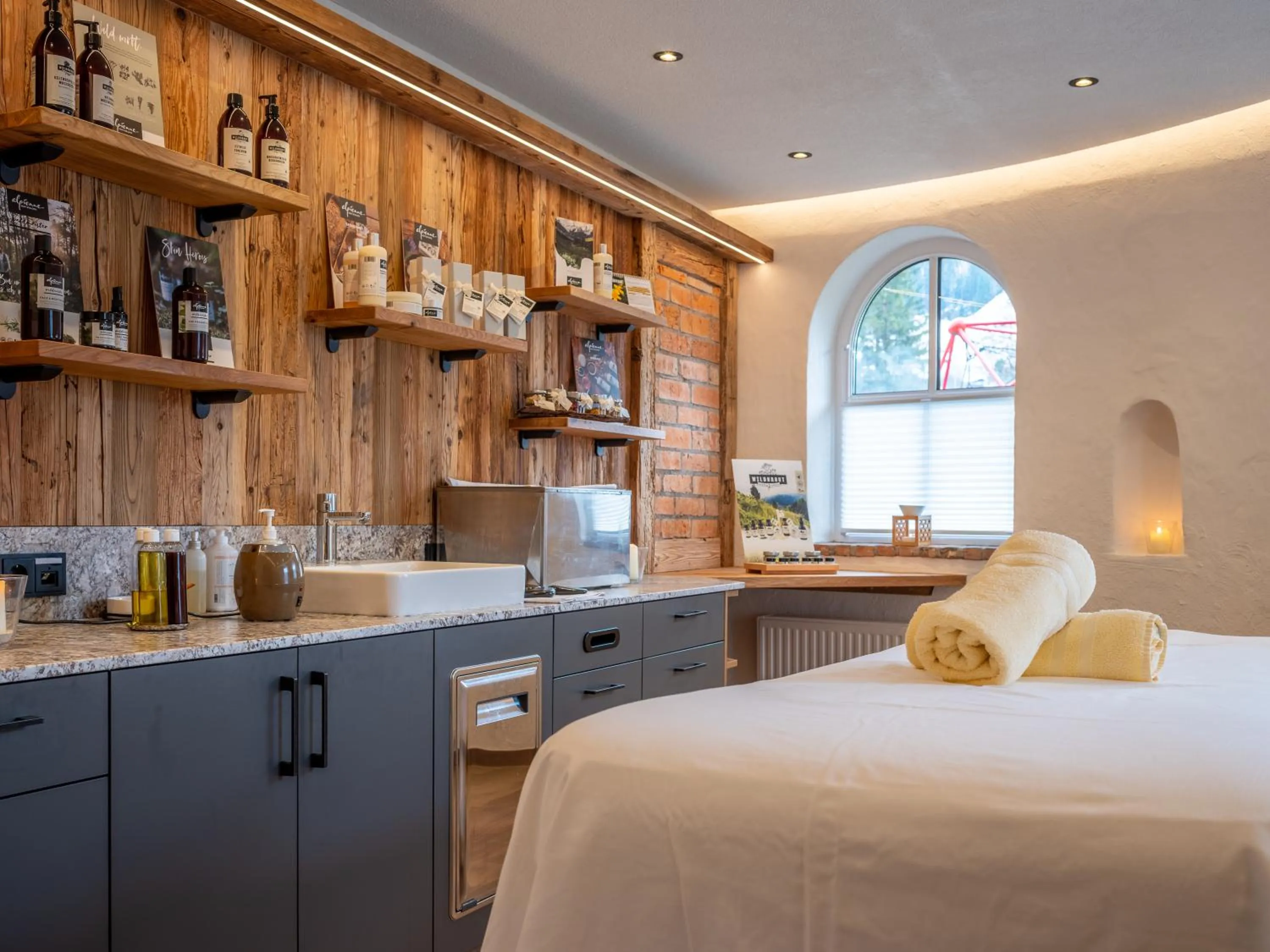 Massage, Bed in Hotel Jagdschlössl