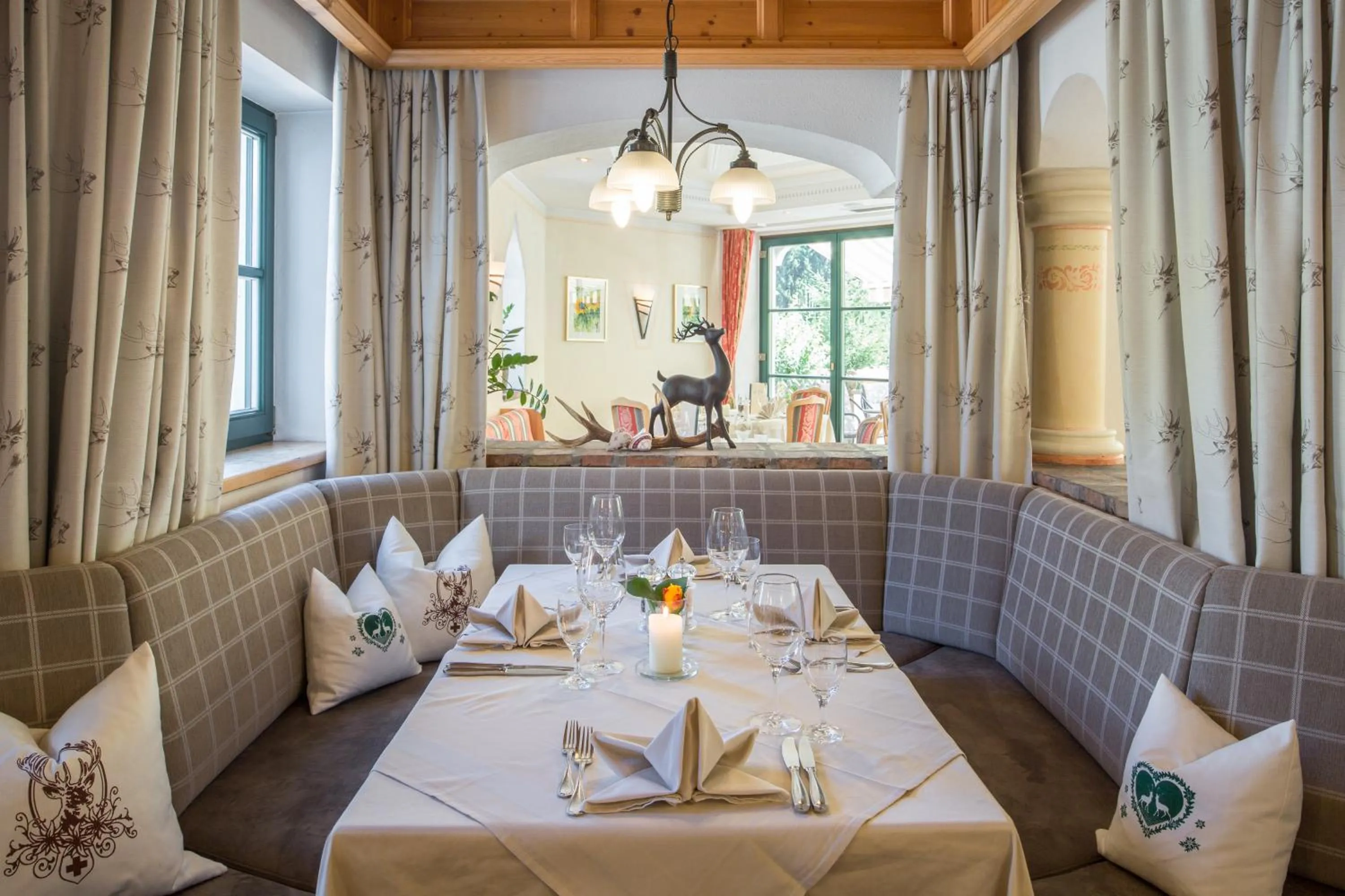 Restaurant/places to eat in Hotel Jagdschlössl