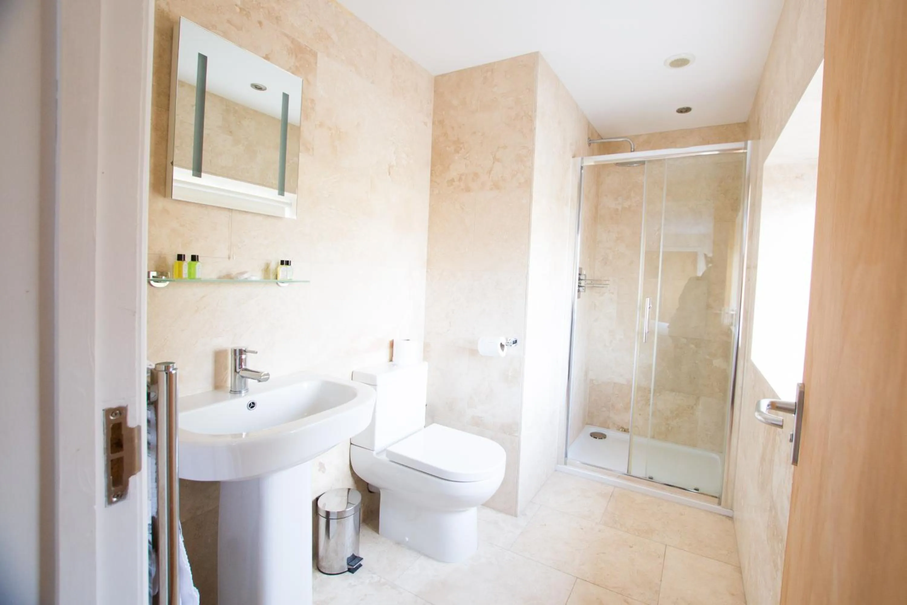 Bathroom in Star Inn