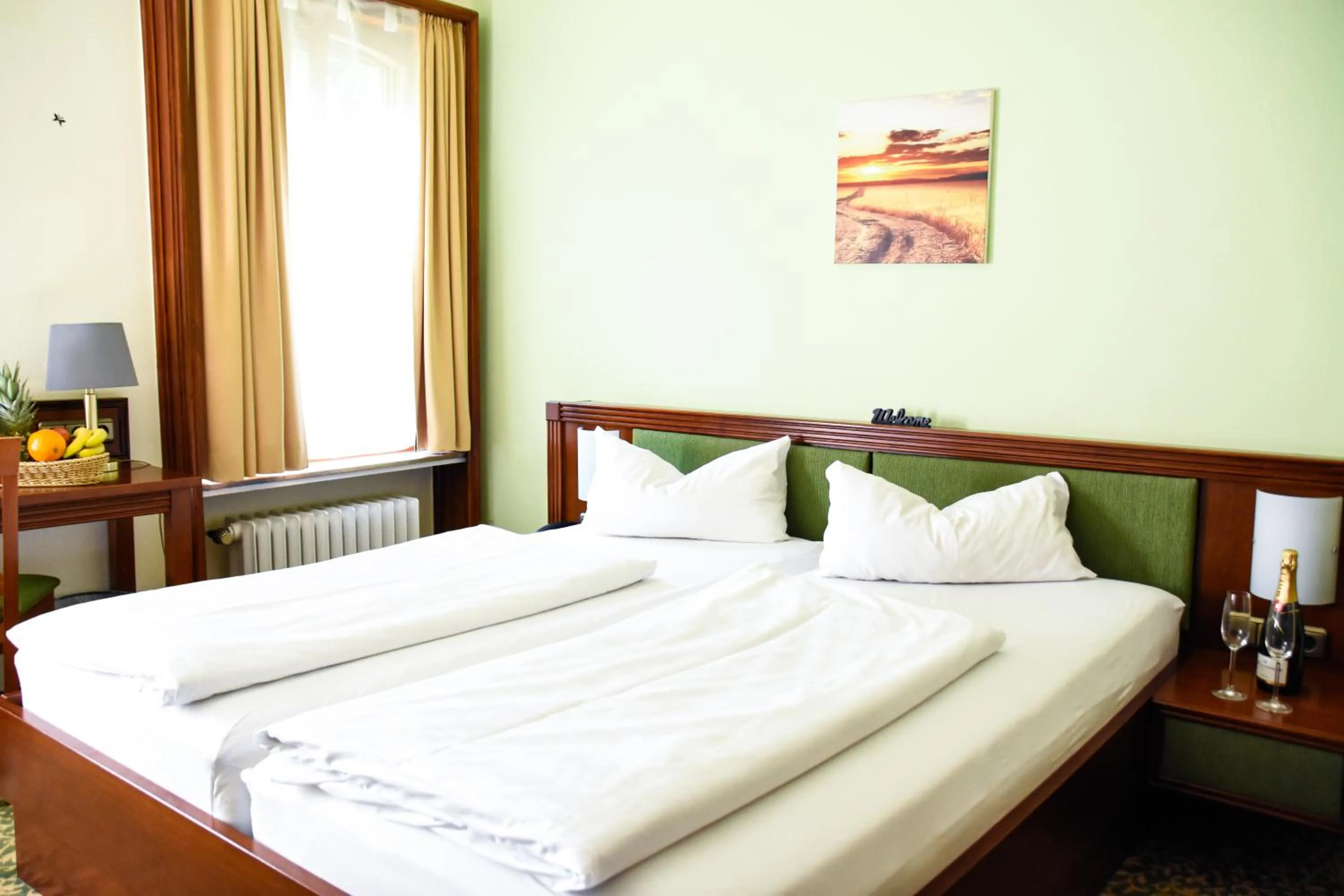 Bed in Parkhotel Zirndorf