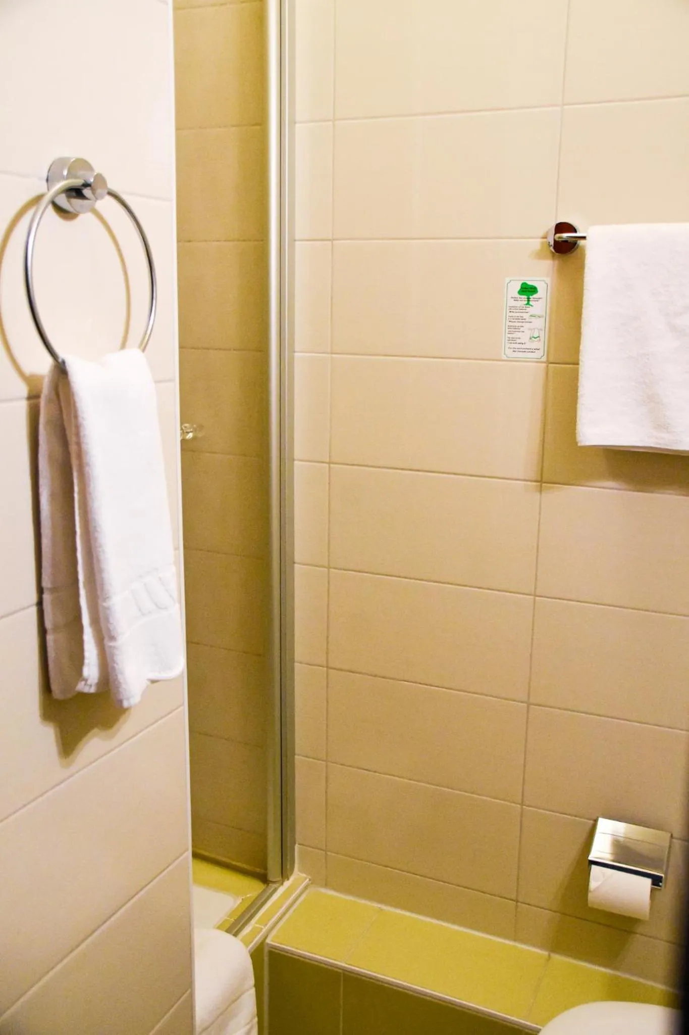 Bathroom in Parkhotel Zirndorf