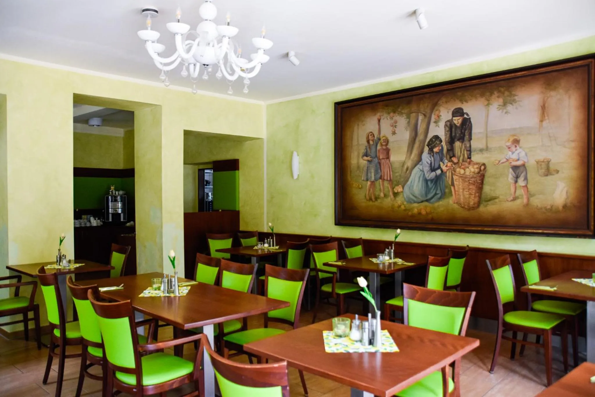 Restaurant/places to eat in Parkhotel Zirndorf