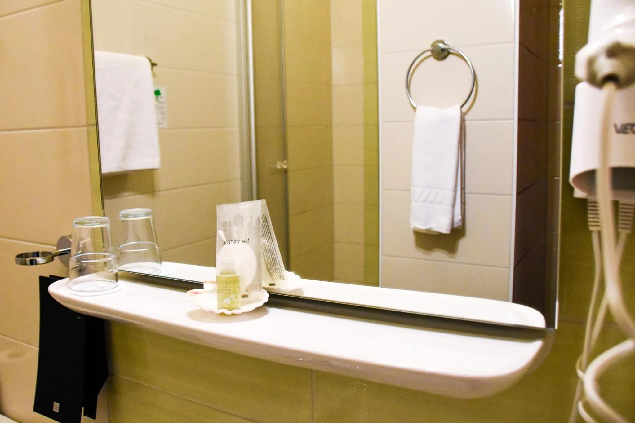 Bathroom in Parkhotel Zirndorf