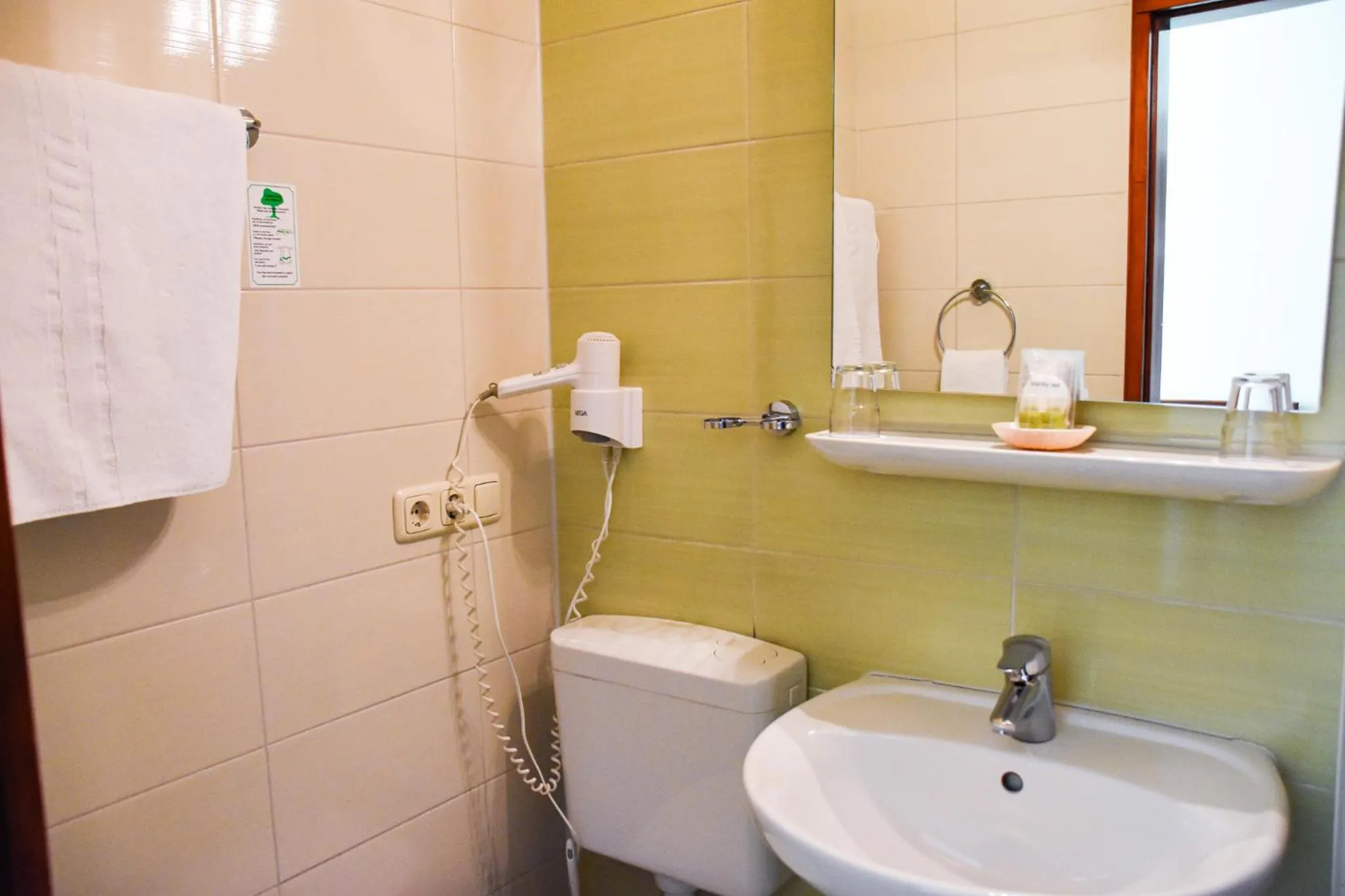 Bathroom in Parkhotel Zirndorf