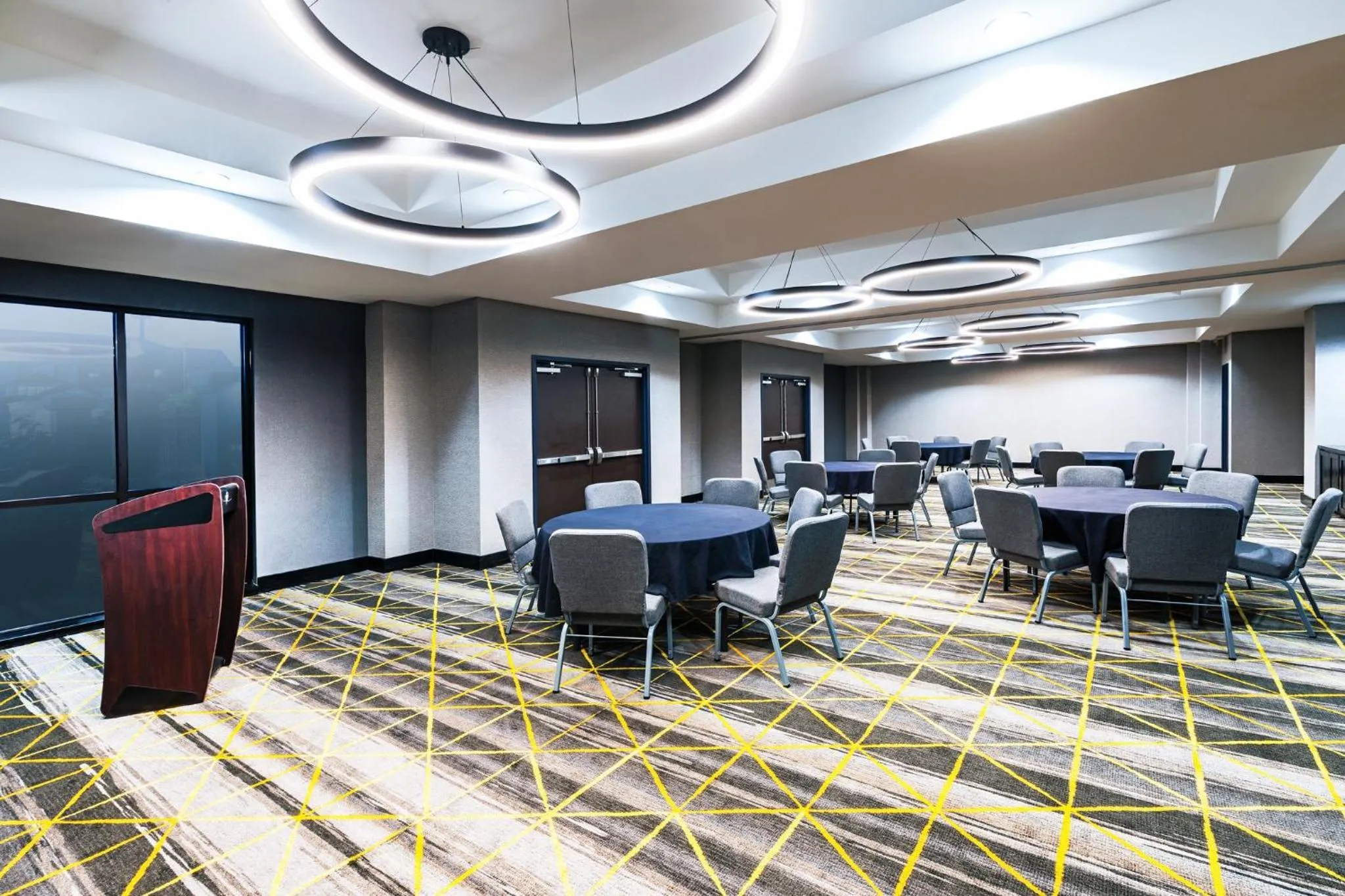 Meeting/conference room in Holiday Inn Hotel & Suites Tulsa South by IHG