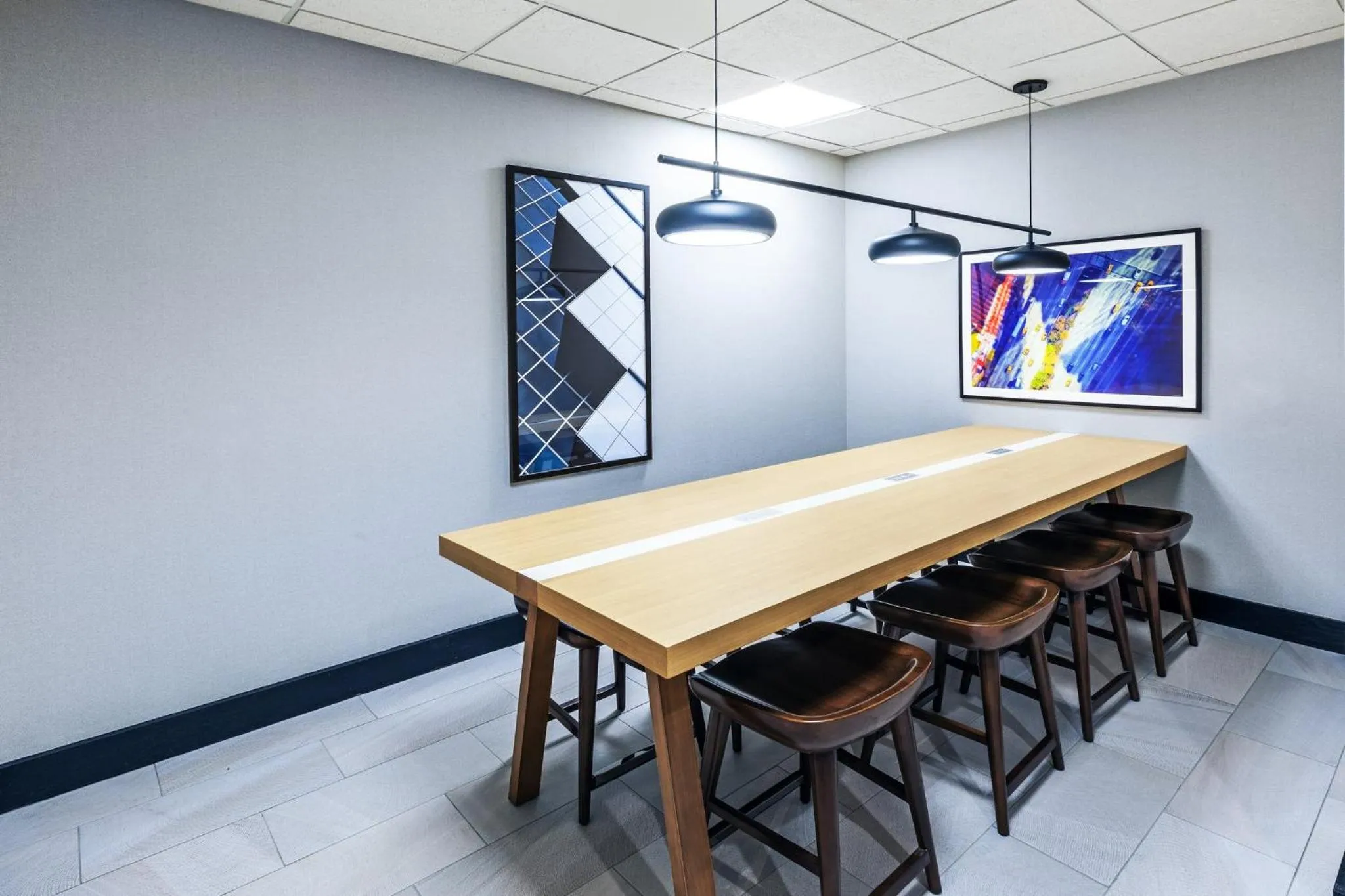 Meeting/conference room in Holiday Inn Hotel & Suites Tulsa South by IHG