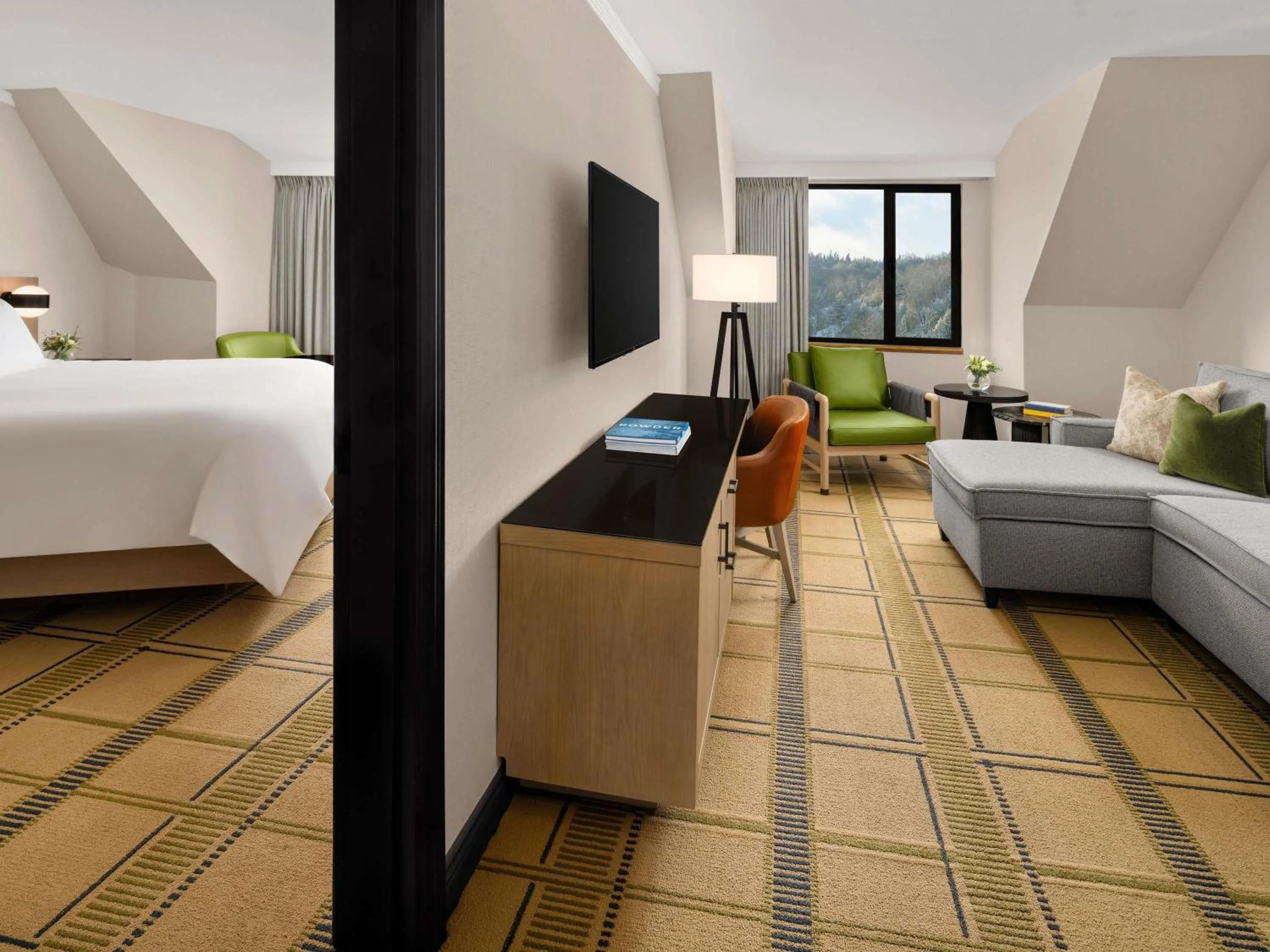 Bedroom, Bed in Fairmont Tremblant