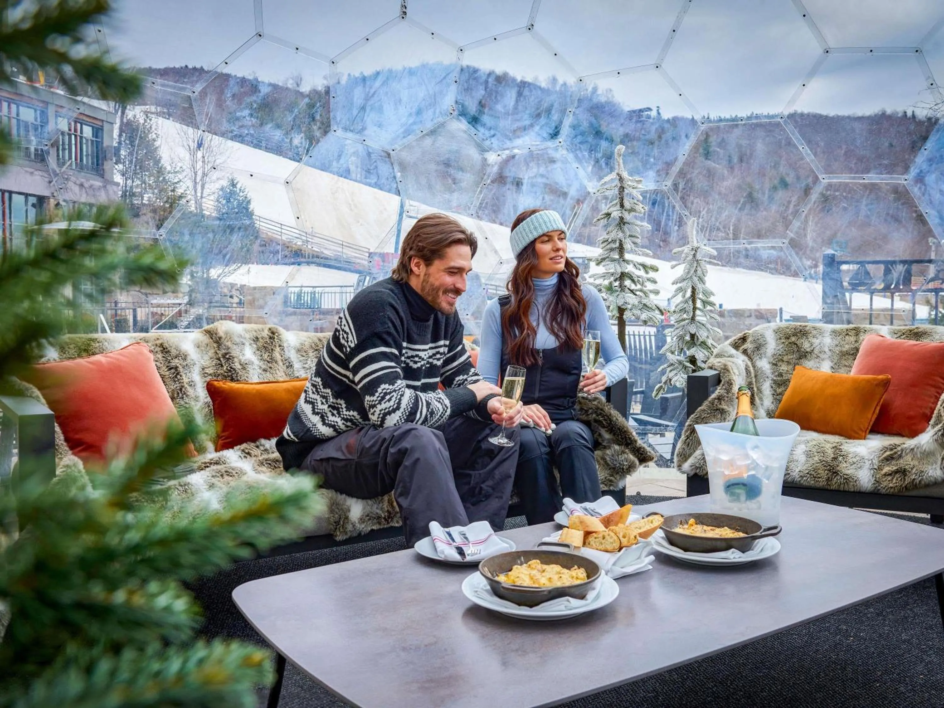 Lounge or bar in Fairmont Tremblant