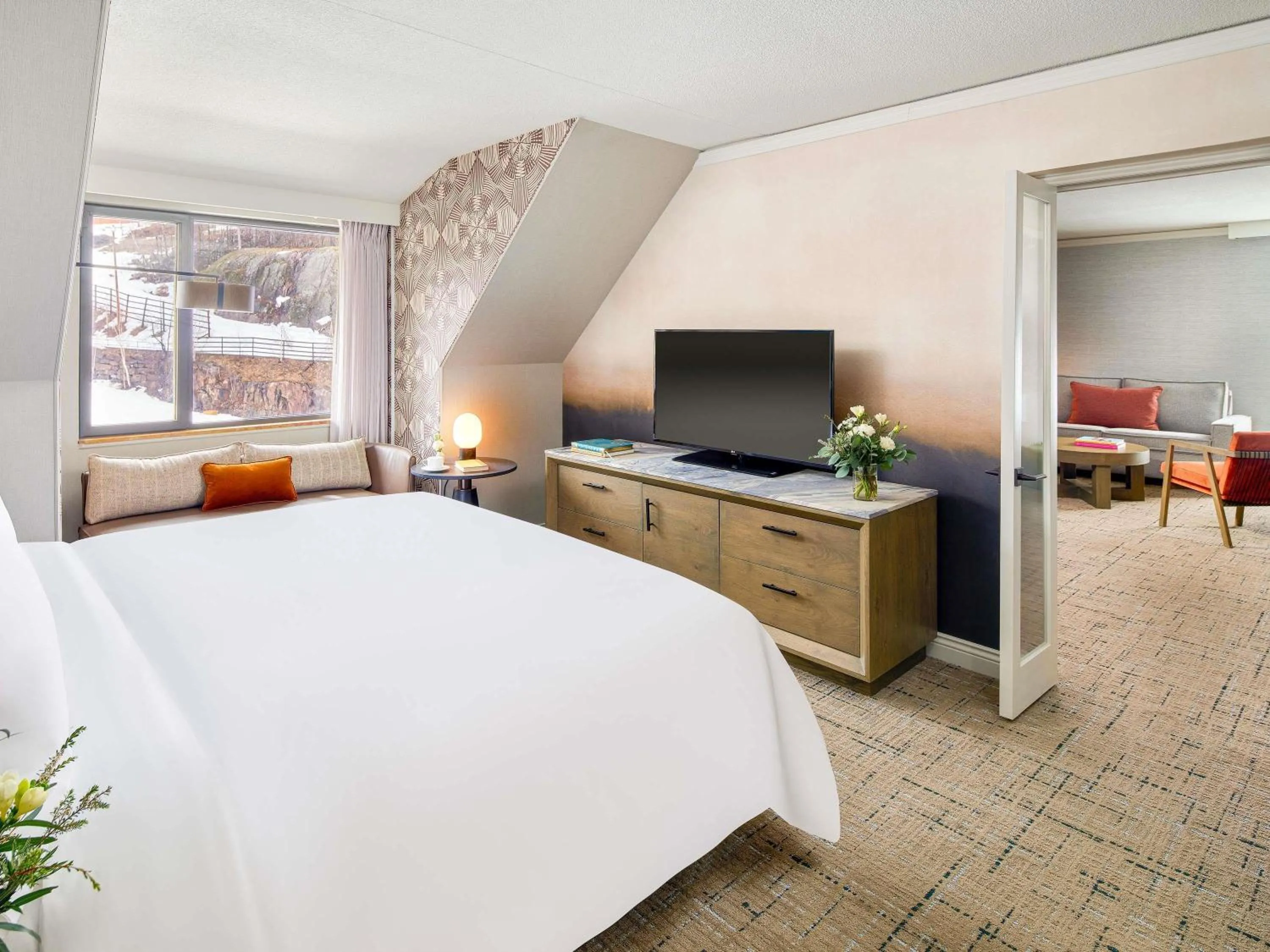 Bedroom, Bed in Fairmont Tremblant