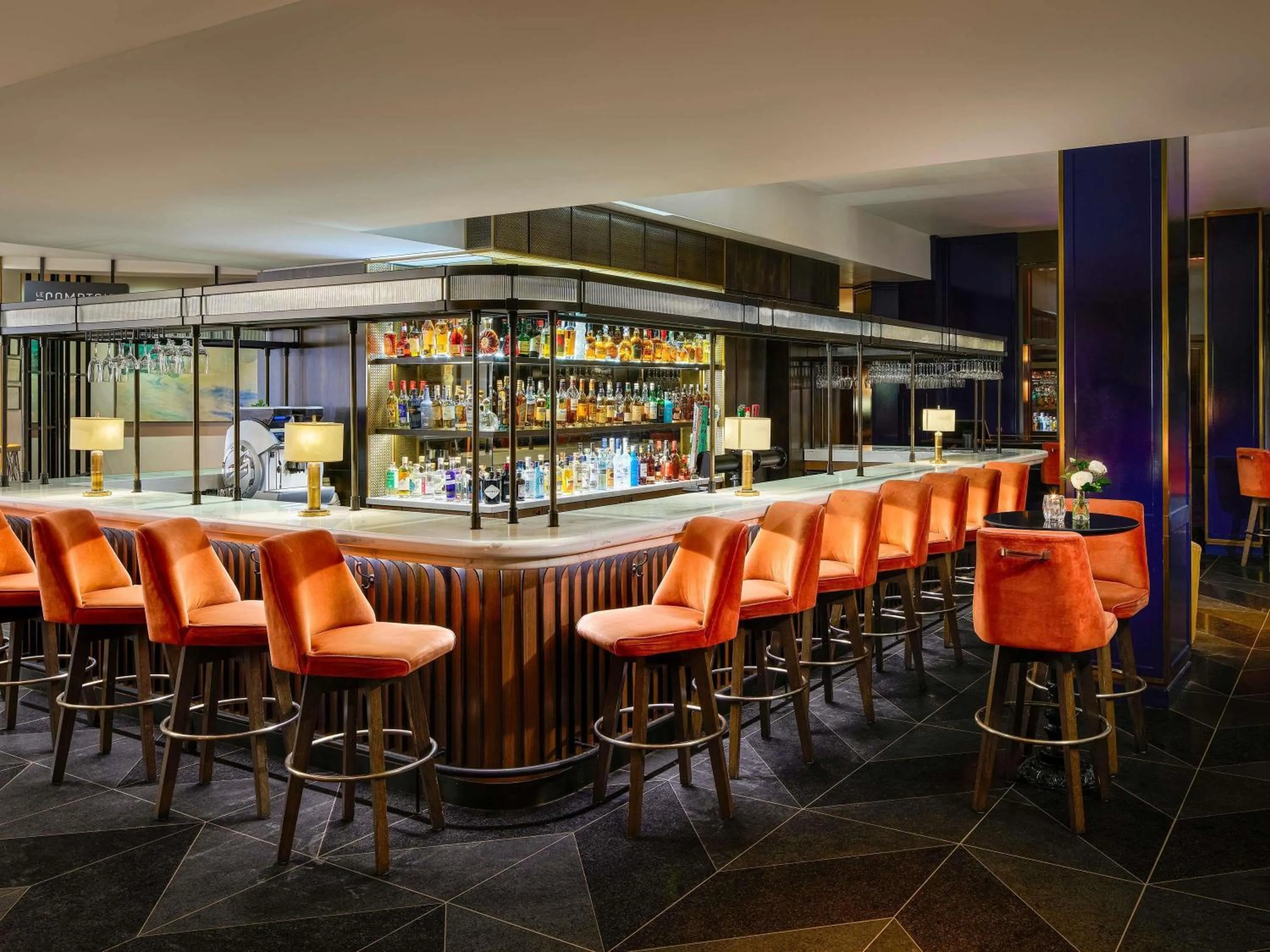 Lounge or bar in Fairmont Tremblant