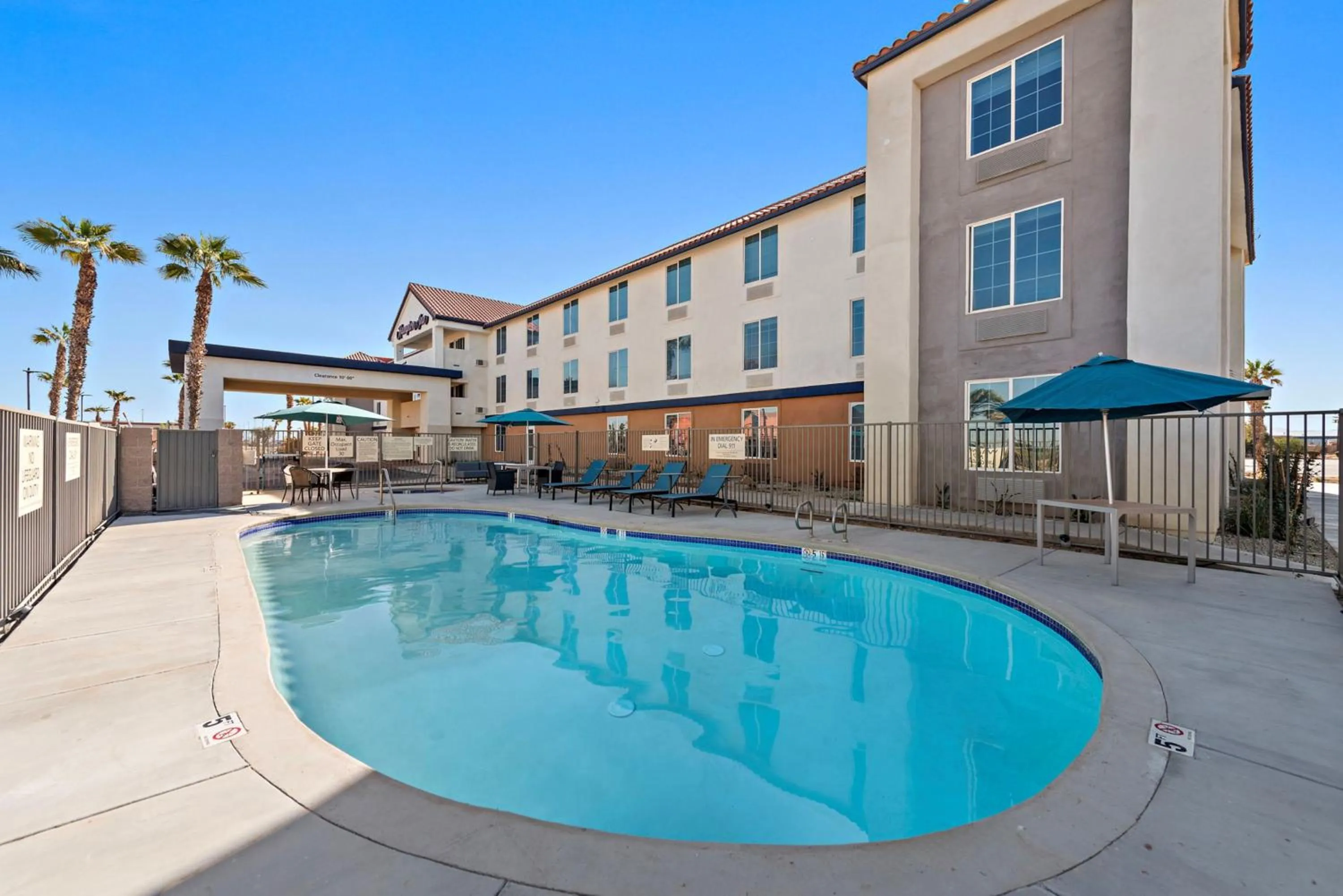 Swimming pool in Hampton Inn by Hilton Calexico