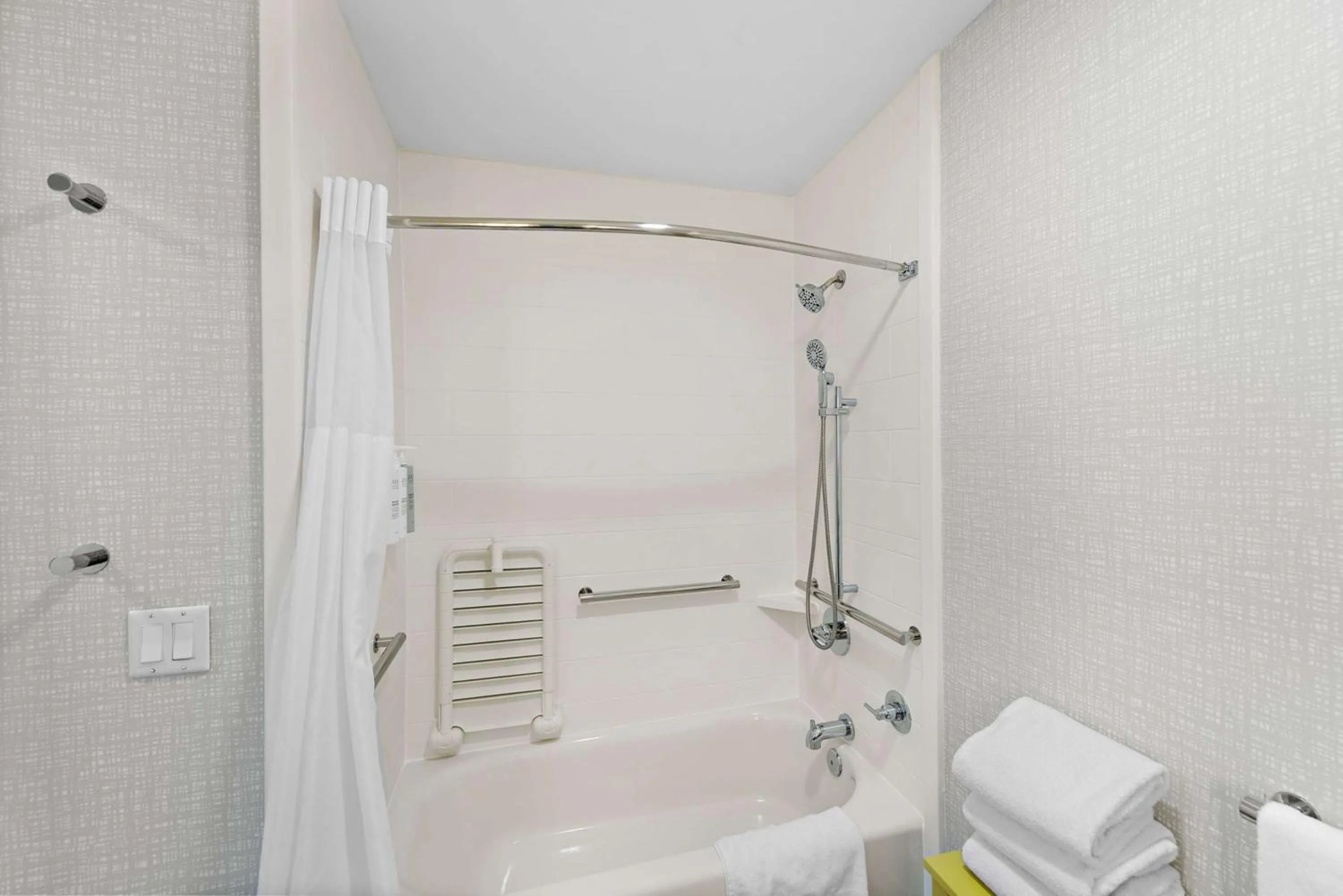 Bathroom in Hampton Inn by Hilton Calexico