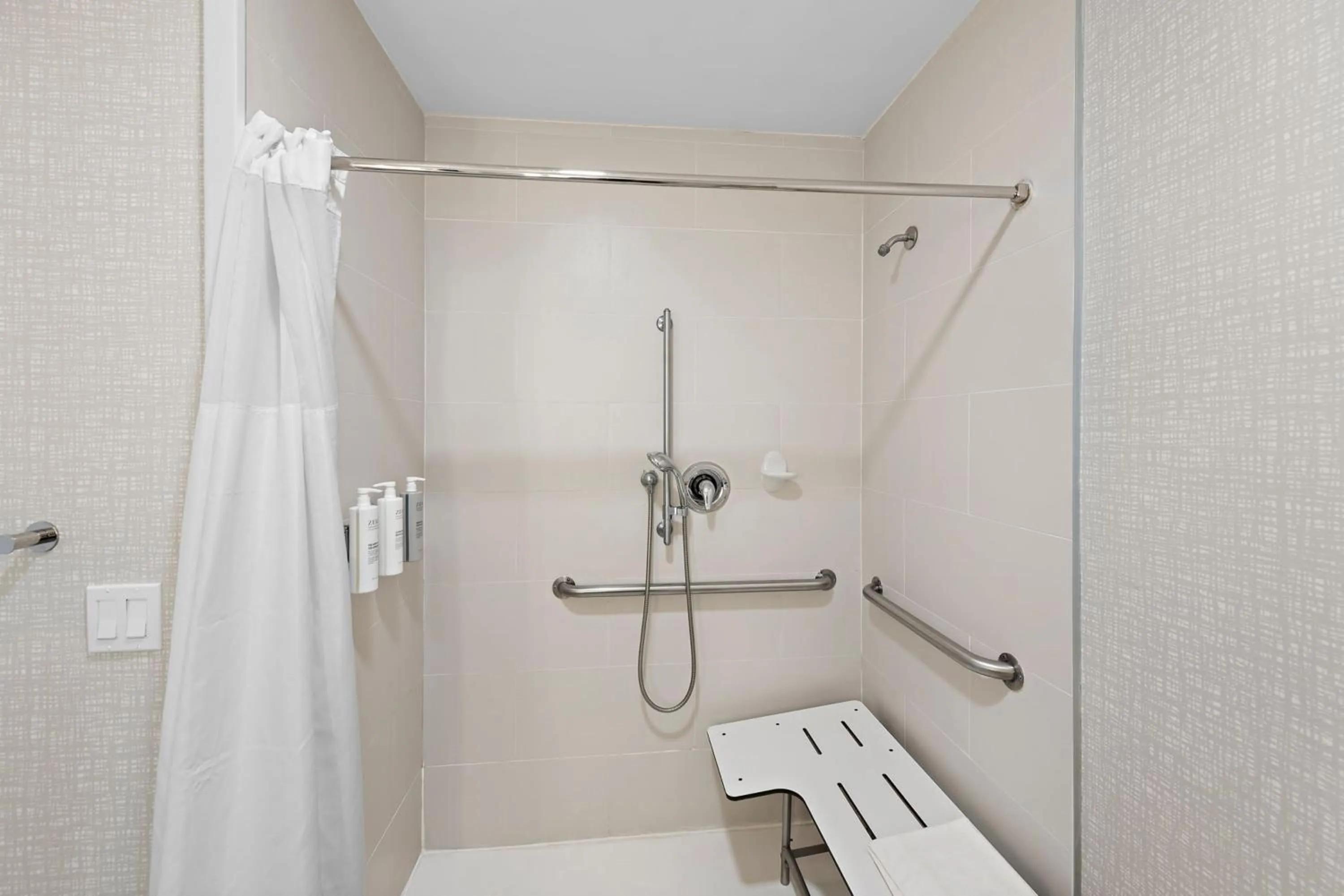 Bathroom in Hampton Inn by Hilton Calexico