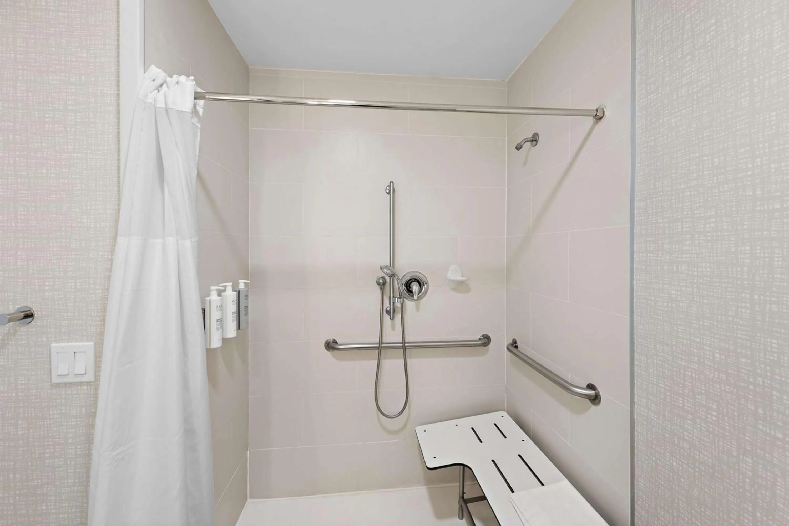 Bathroom in Hampton Inn by Hilton Calexico