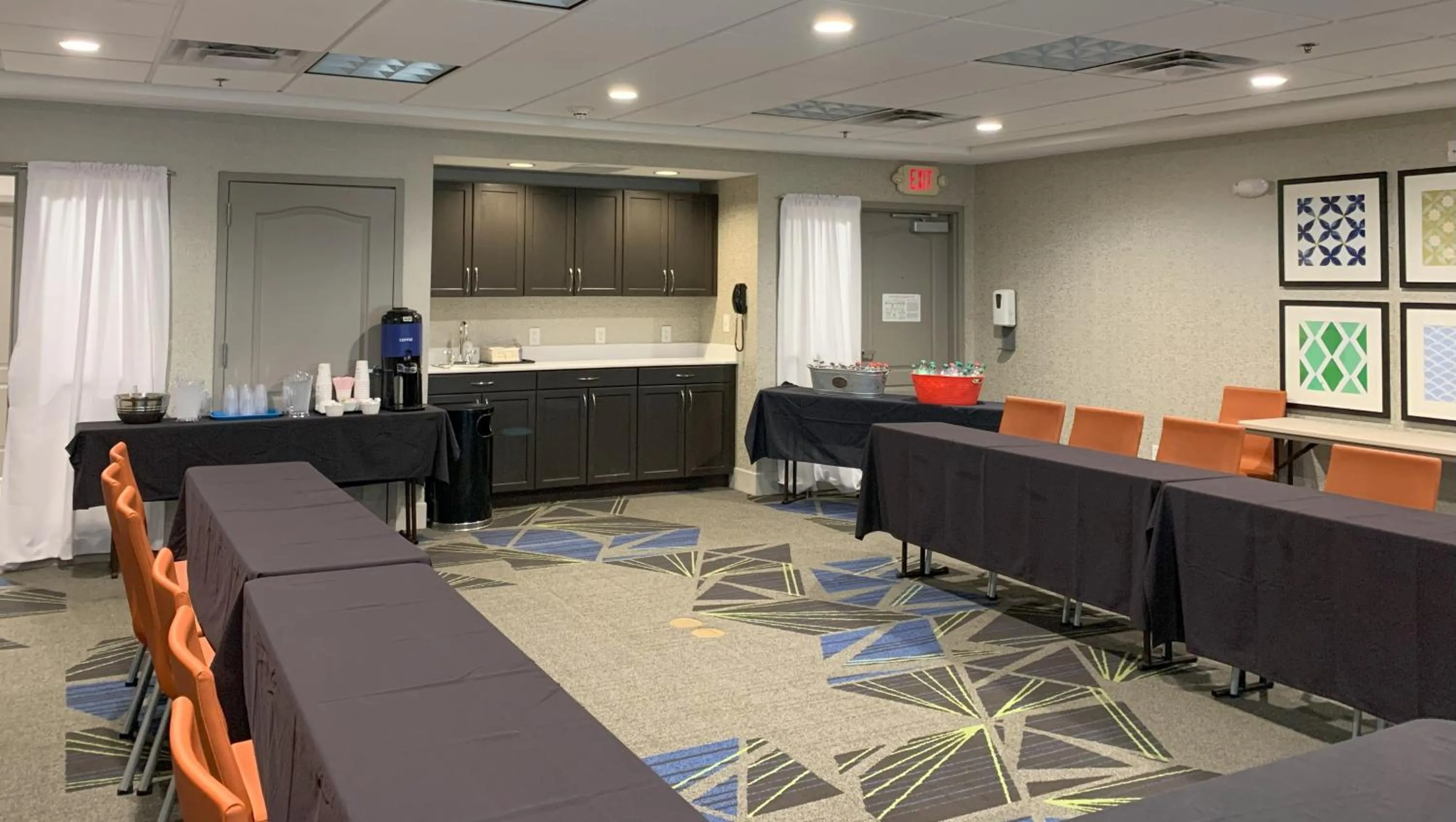 Meeting/conference room in Holiday Inn Express Hotel & Suites Crawfordsville by IHG