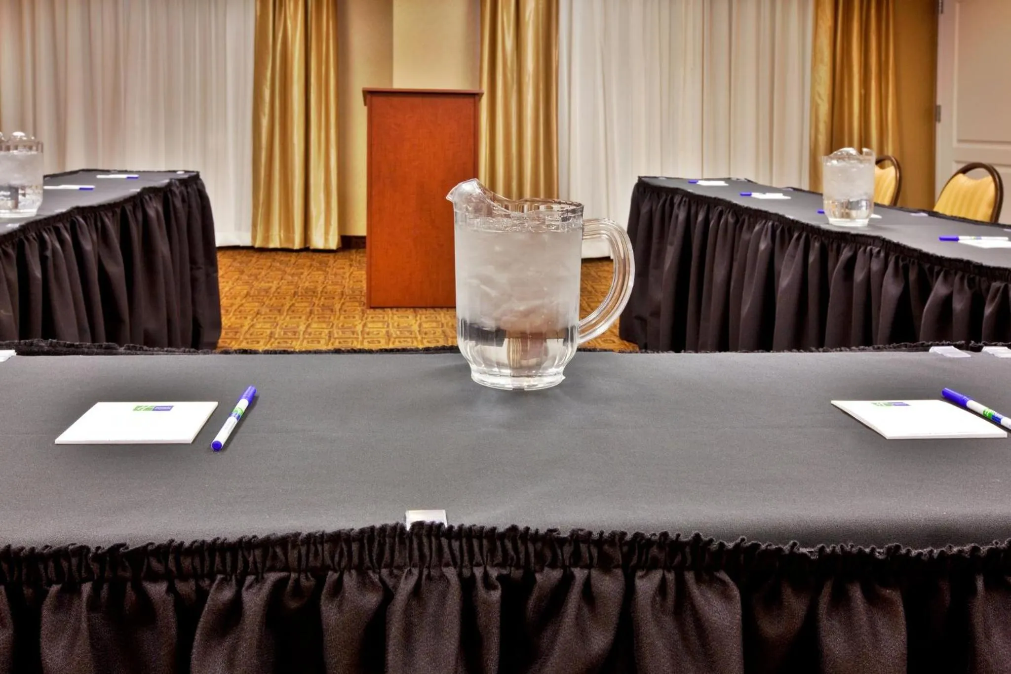 Meeting/conference room in Holiday Inn Express Hotel & Suites Crawfordsville by IHG