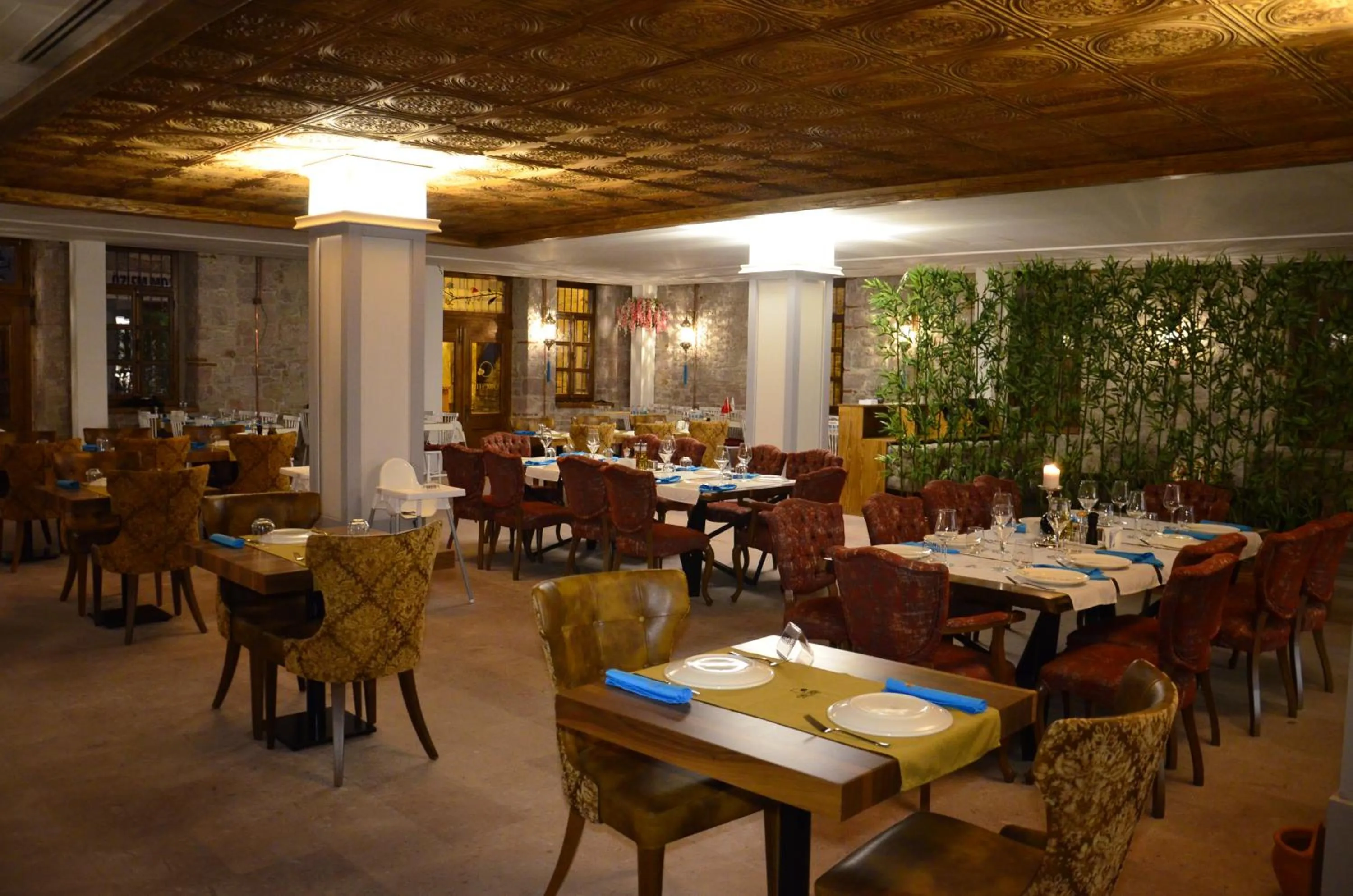 Restaurant/places to eat in Orchis Hotel
