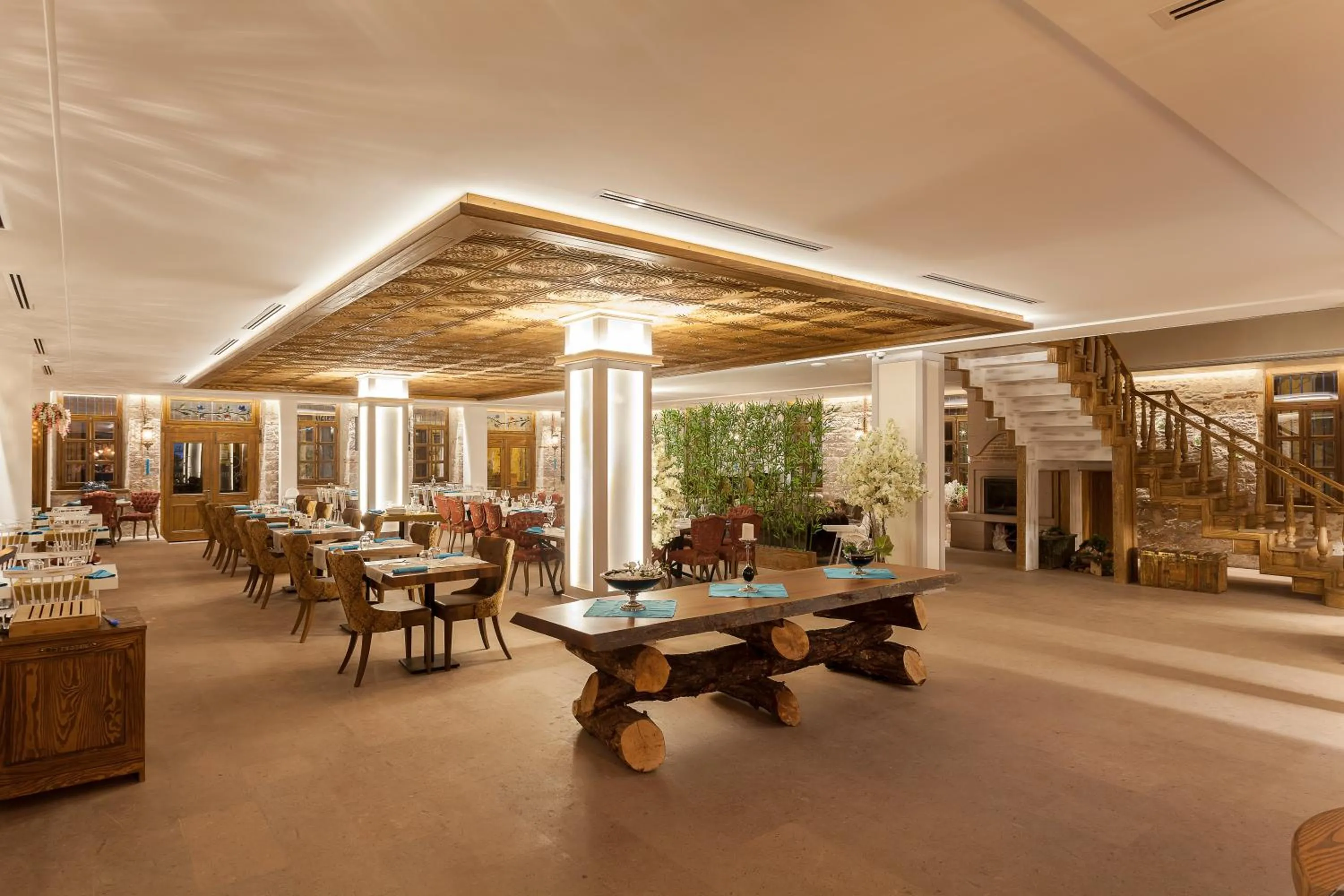 Restaurant/places to eat in Orchis Hotel