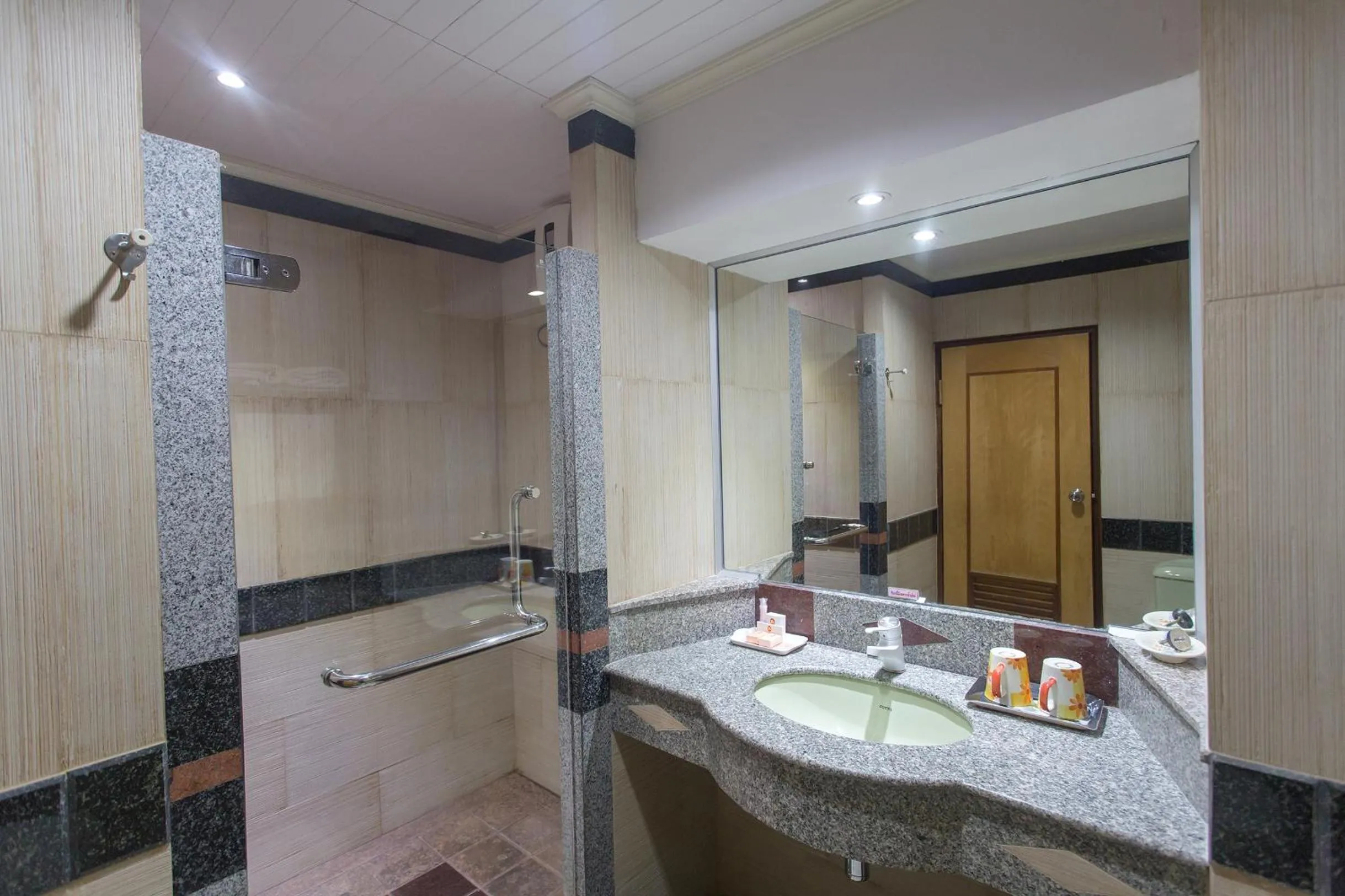 Tangerine Ville Hotel