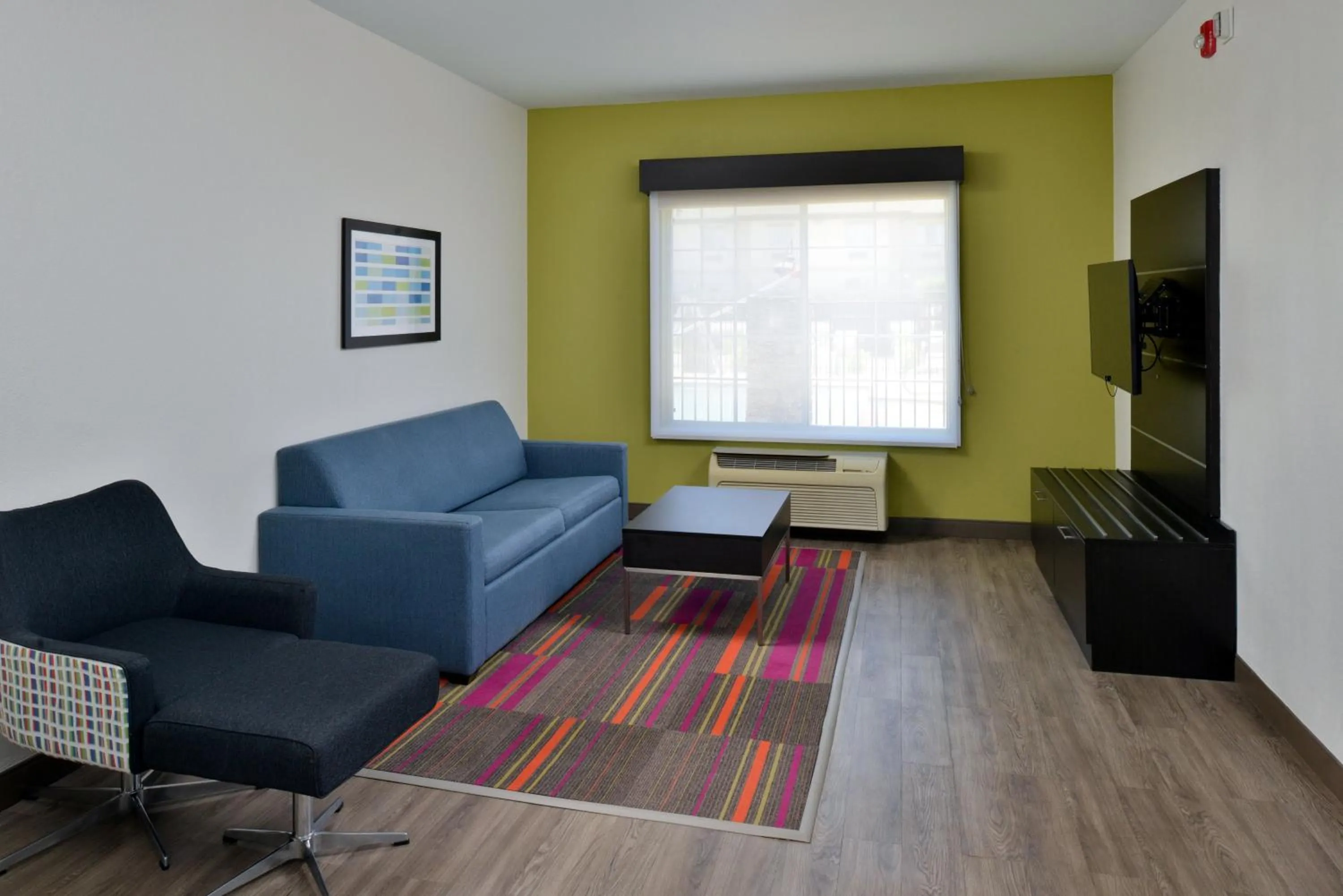 Photo of the whole room in Holiday Inn Express Hotel & Suites Carthage by IHG